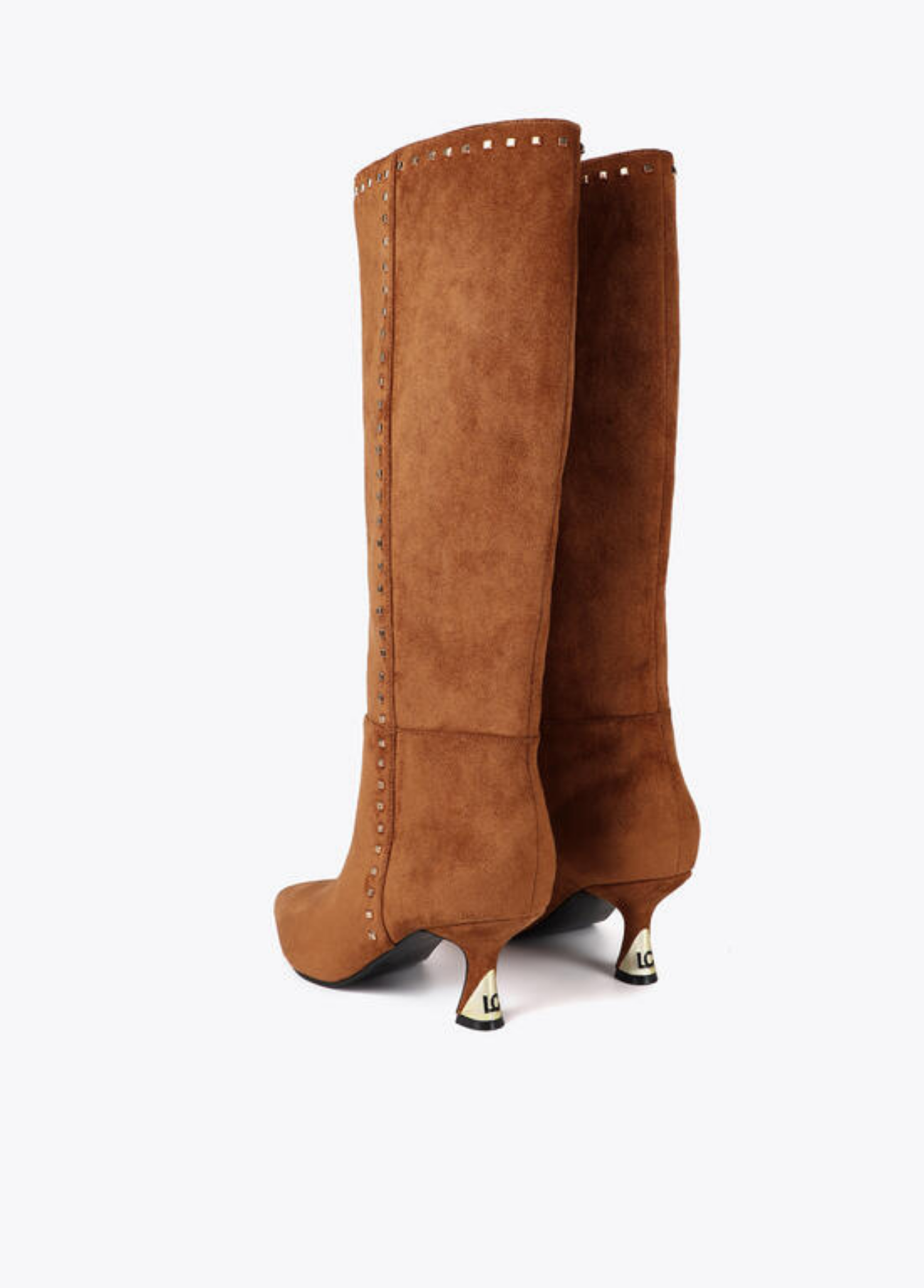 BOTAS COM TACHAS DOURADAS E PORMENOR DE SALTO DOURADO - LOLA CASADEMUNT