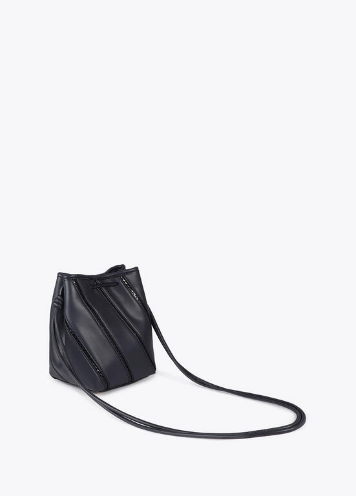 BOLSA BUCKET ENTRANÇADA COM CORDÃO - LOLA CASADEMUNT