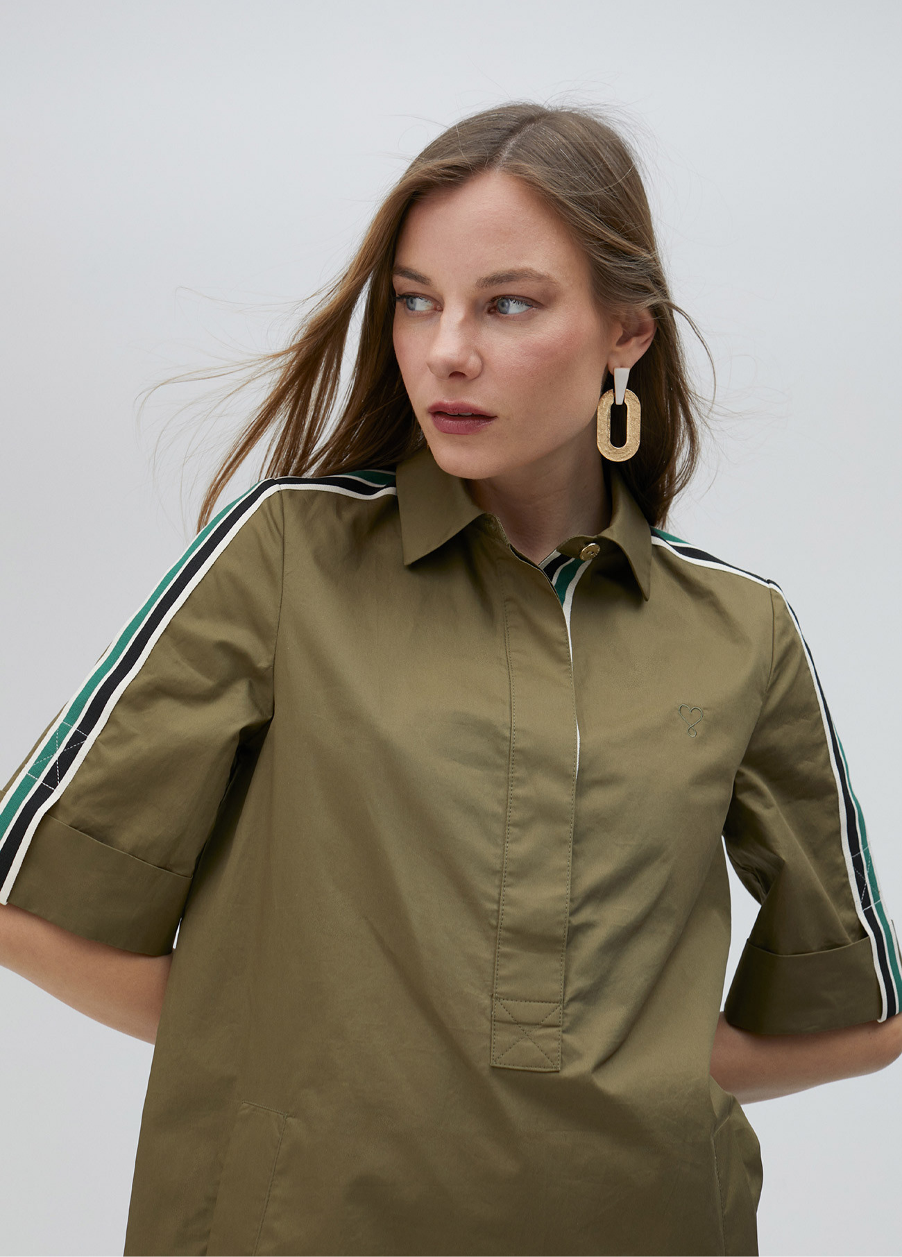 VESTIDO CAMISEIRO COM RISCAS NAS MANGAS - LOLA CASADEMUNT