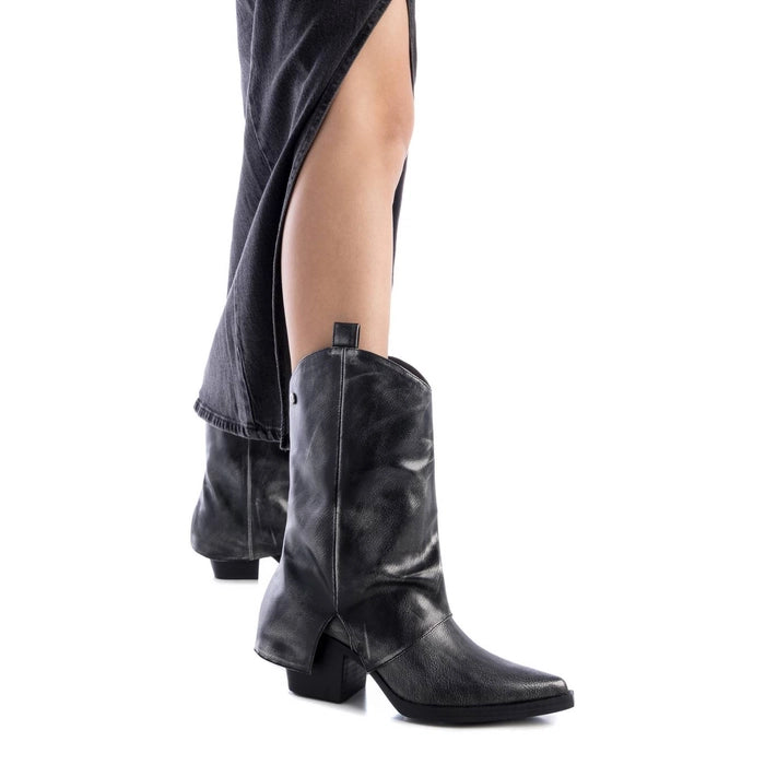 BOTAS TEXANAS COM SOBREPOSIÇÃO - XTI SHOES