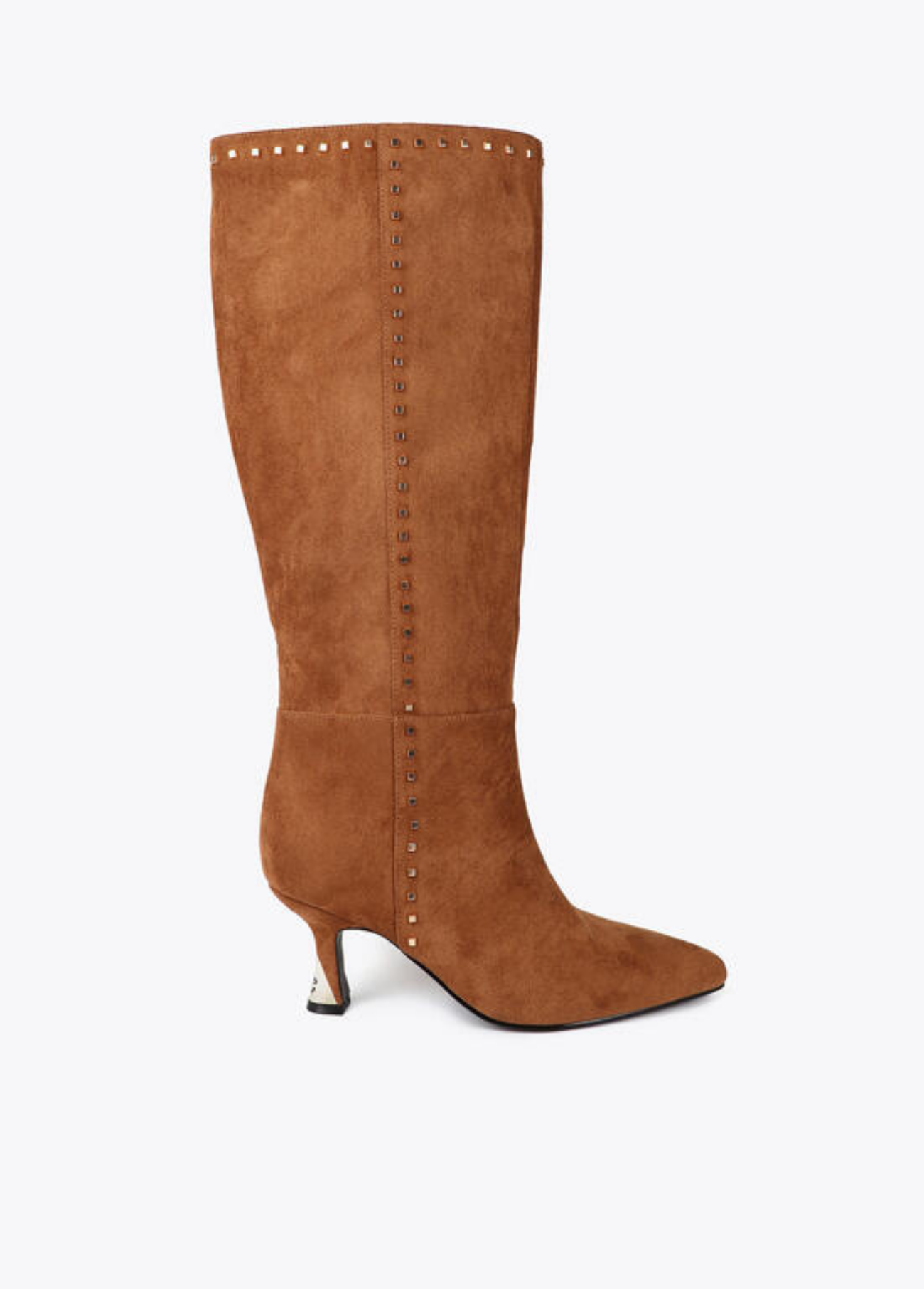 BOTAS COM TACHAS DOURADAS E PORMENOR DE SALTO DOURADO - LOLA CASADEMUNT