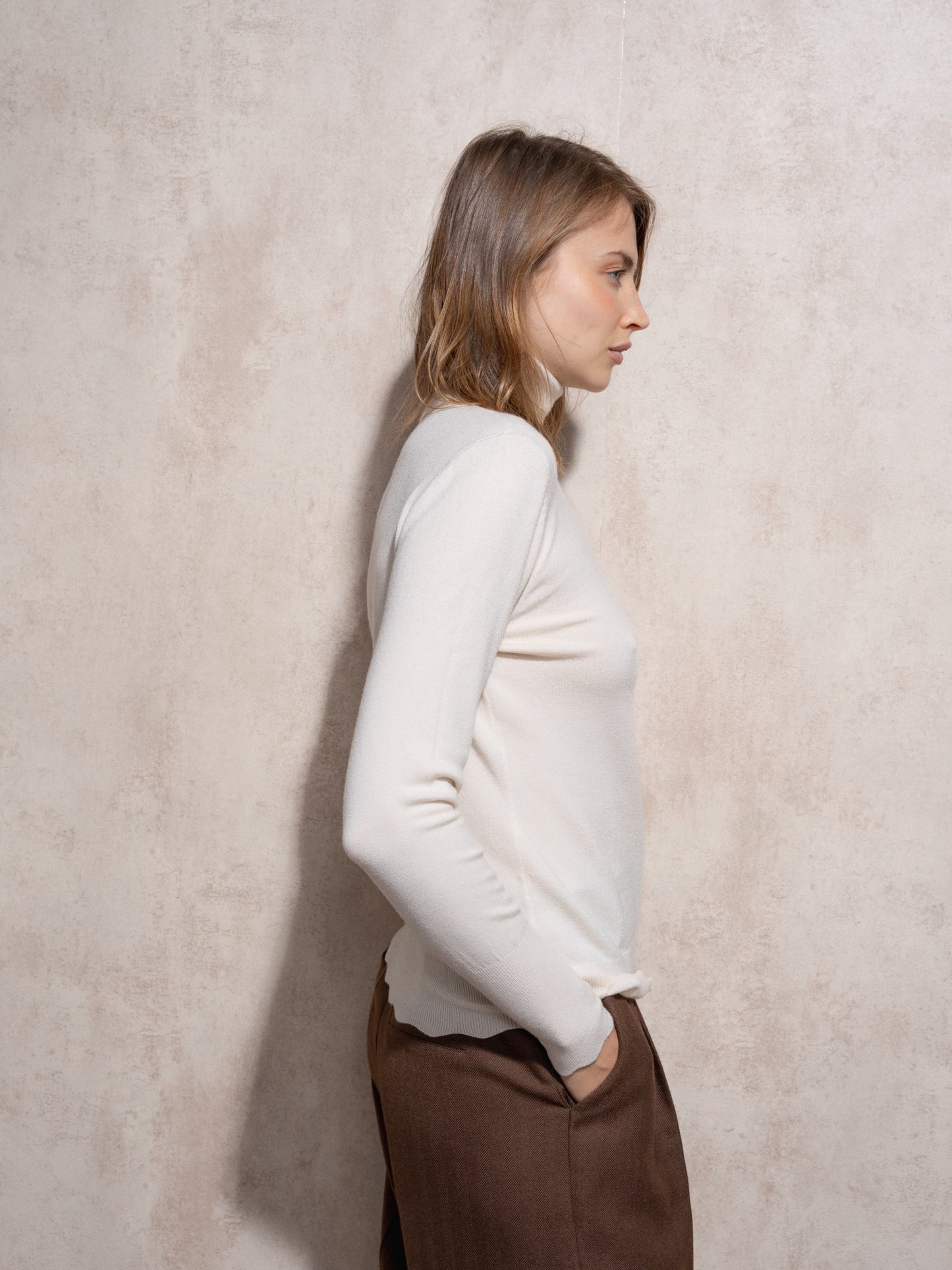 CAMISOLA DE MALHA GOLA ALTA COM BOTÕES DOURADOS - SMF