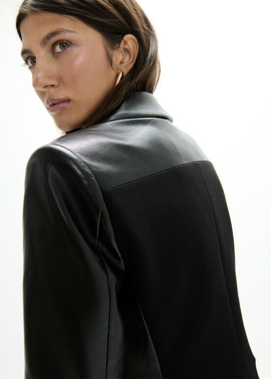 BLAZER DE ECOPELE E VELUDO PRETO LC - LOLA CASADEMUNT