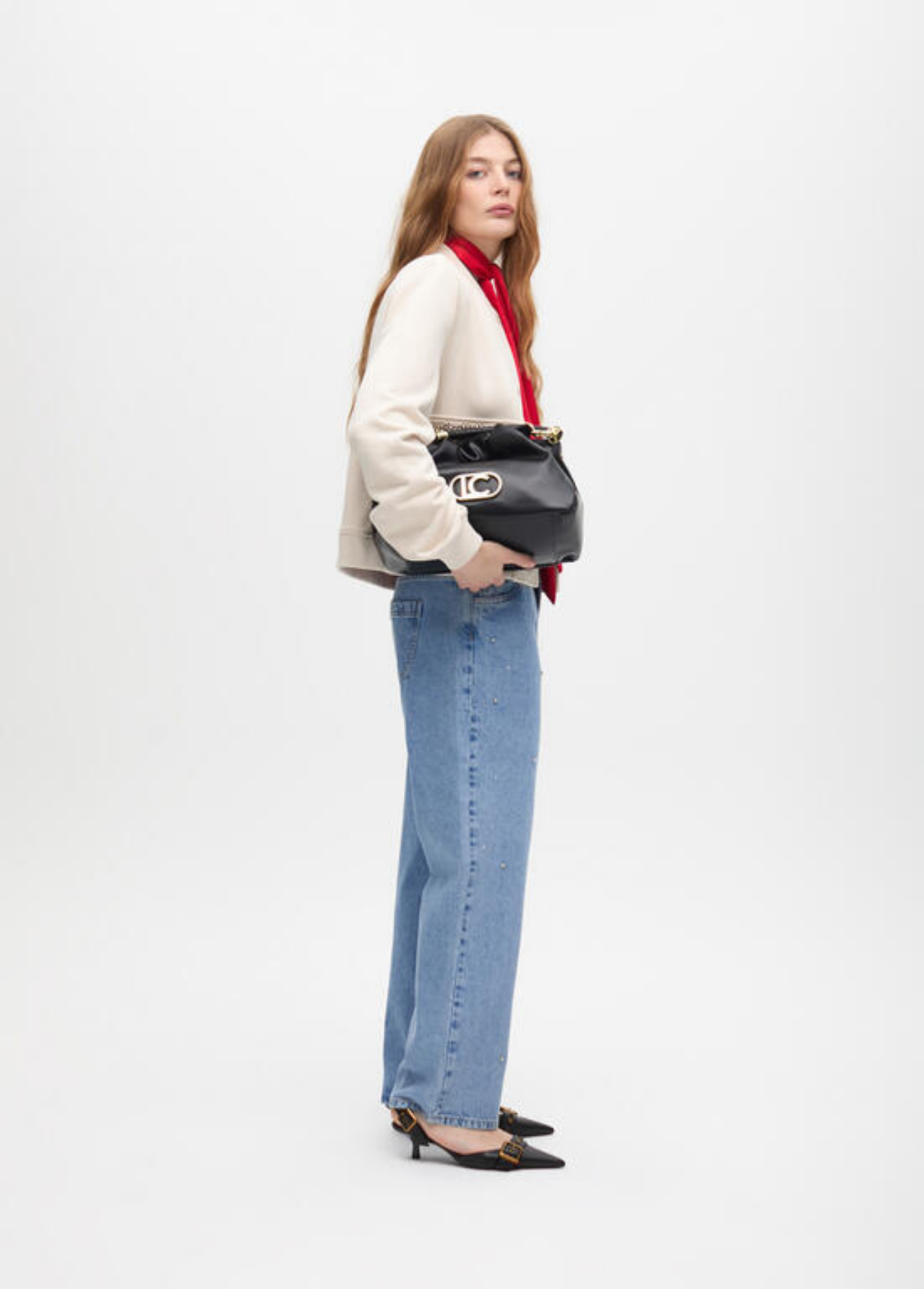 BOMBER COM PEDRARIA - LOLA CASADEMUNT