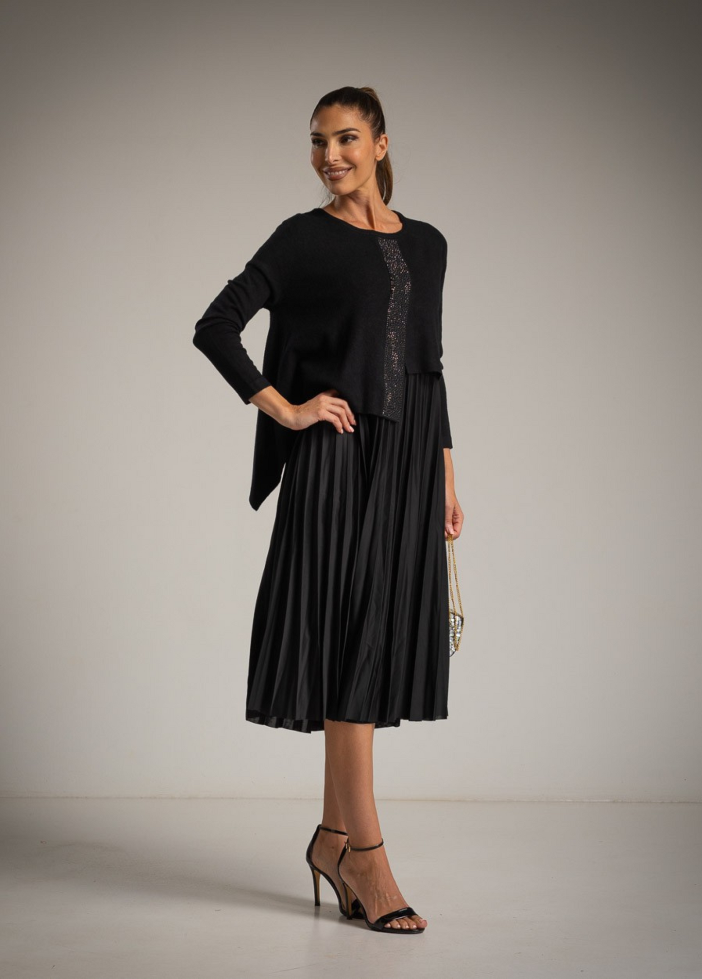 VESTIDO PLISSADO MIDI COM CAPA EM MALHA COM BRILHOS - ALBANOS