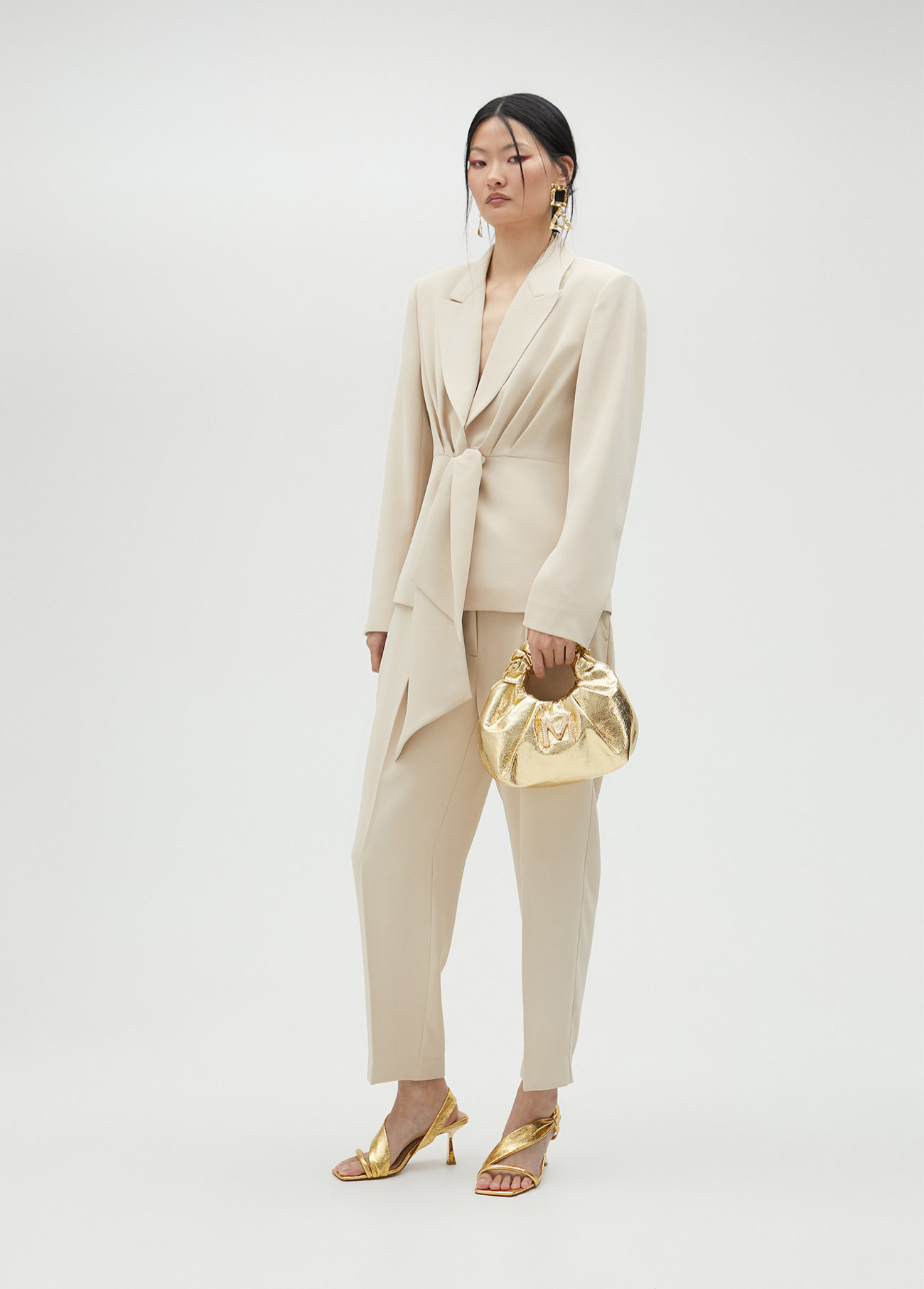 BLAZER CURTO COM NÓ - LOLA CASADEMUNT BY MAITE