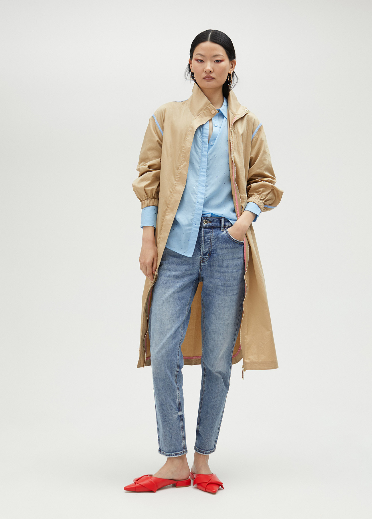 TRENCH EM COR BEGE - LOLA CASADEMUNT