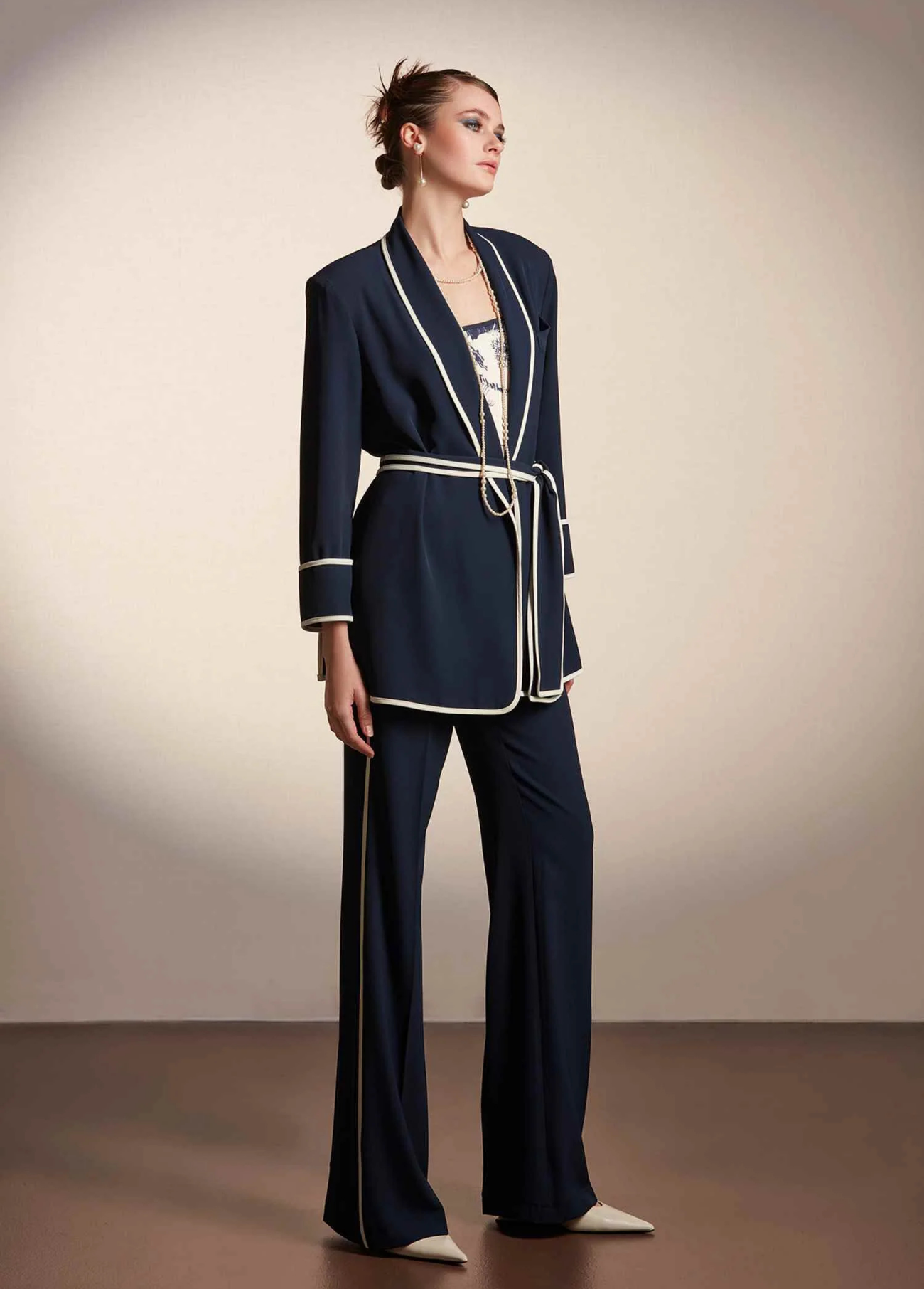 FATO MARINHO DEBROADO A BRANCO - OPERÀ