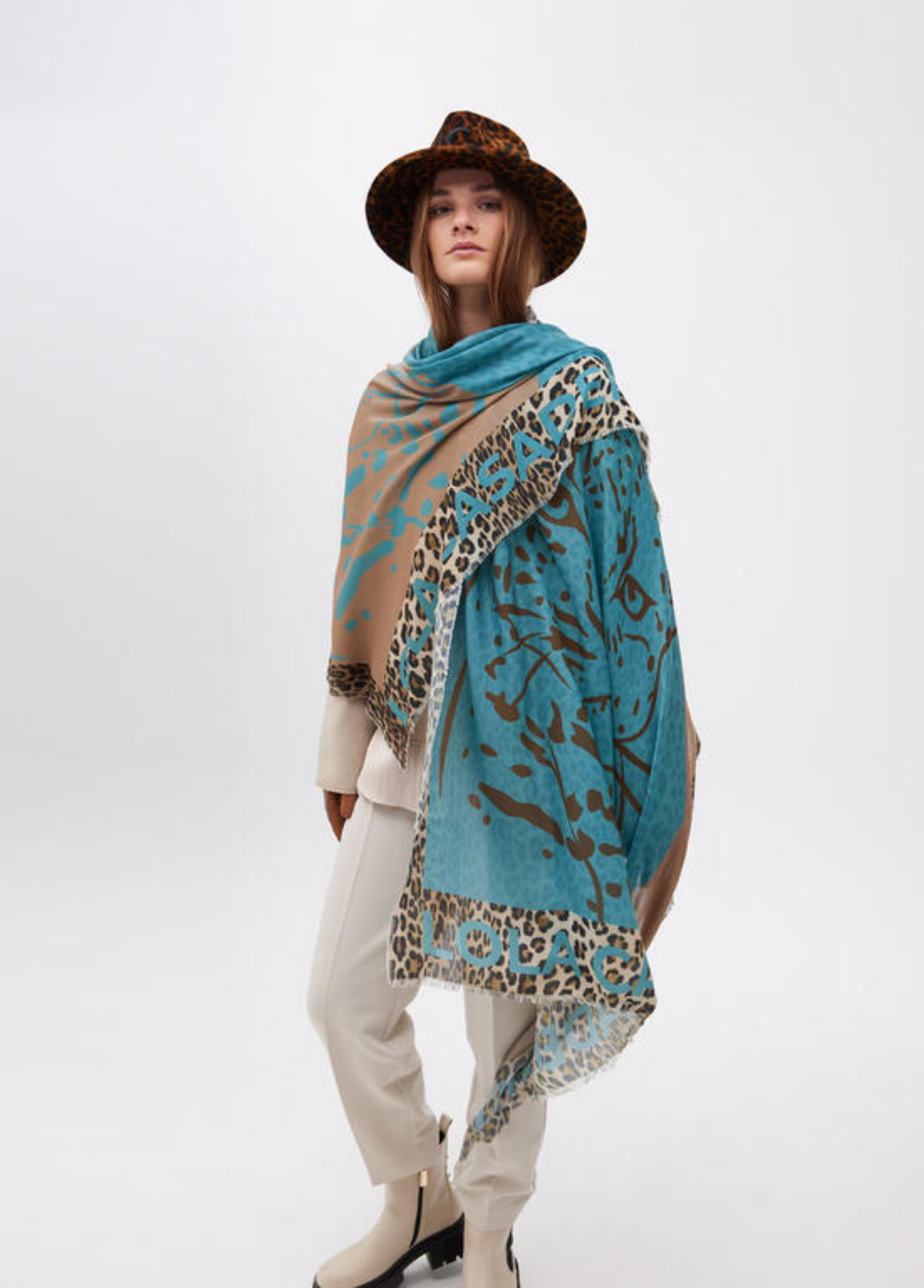 ÉCHARPE TURQUESA COM ESTAMPADO ANIMAL PRINT - LOLA CASADEMUNT
