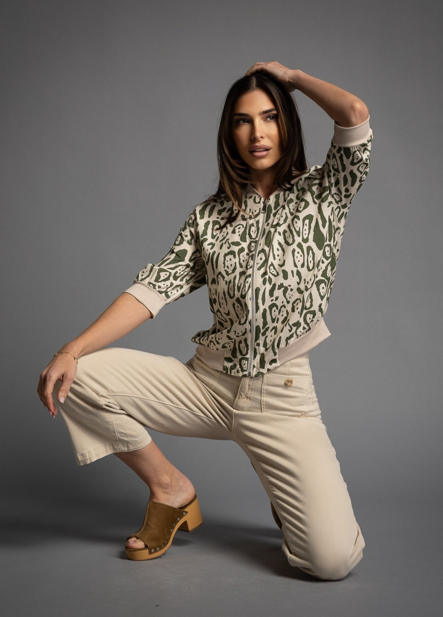 JAEQUETA BOMBER ESTAMPADO - ALIBY