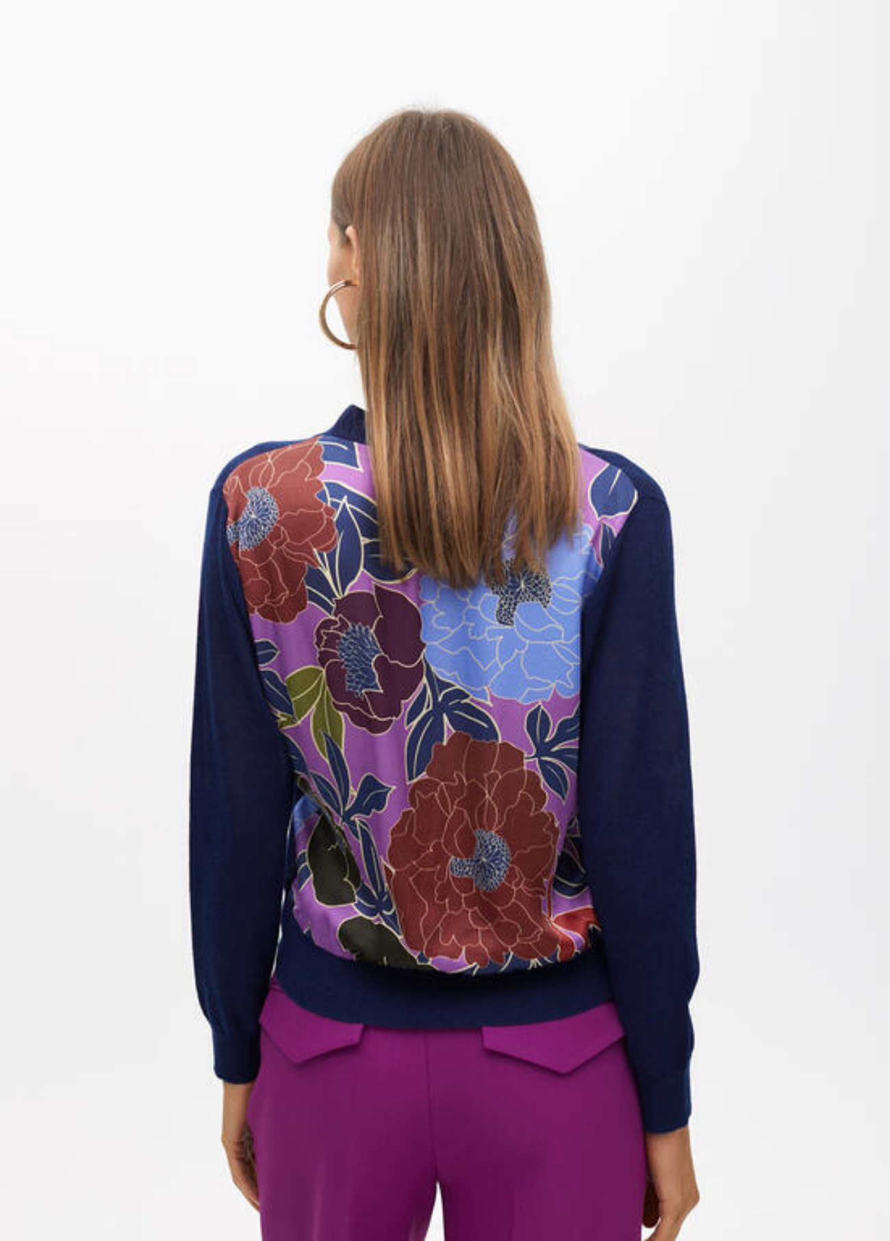 CARDIGAN AZUL COM COSTAS COM ESTAMPADO FLORAIS - LOLA CASADEMUNT BY MAITE