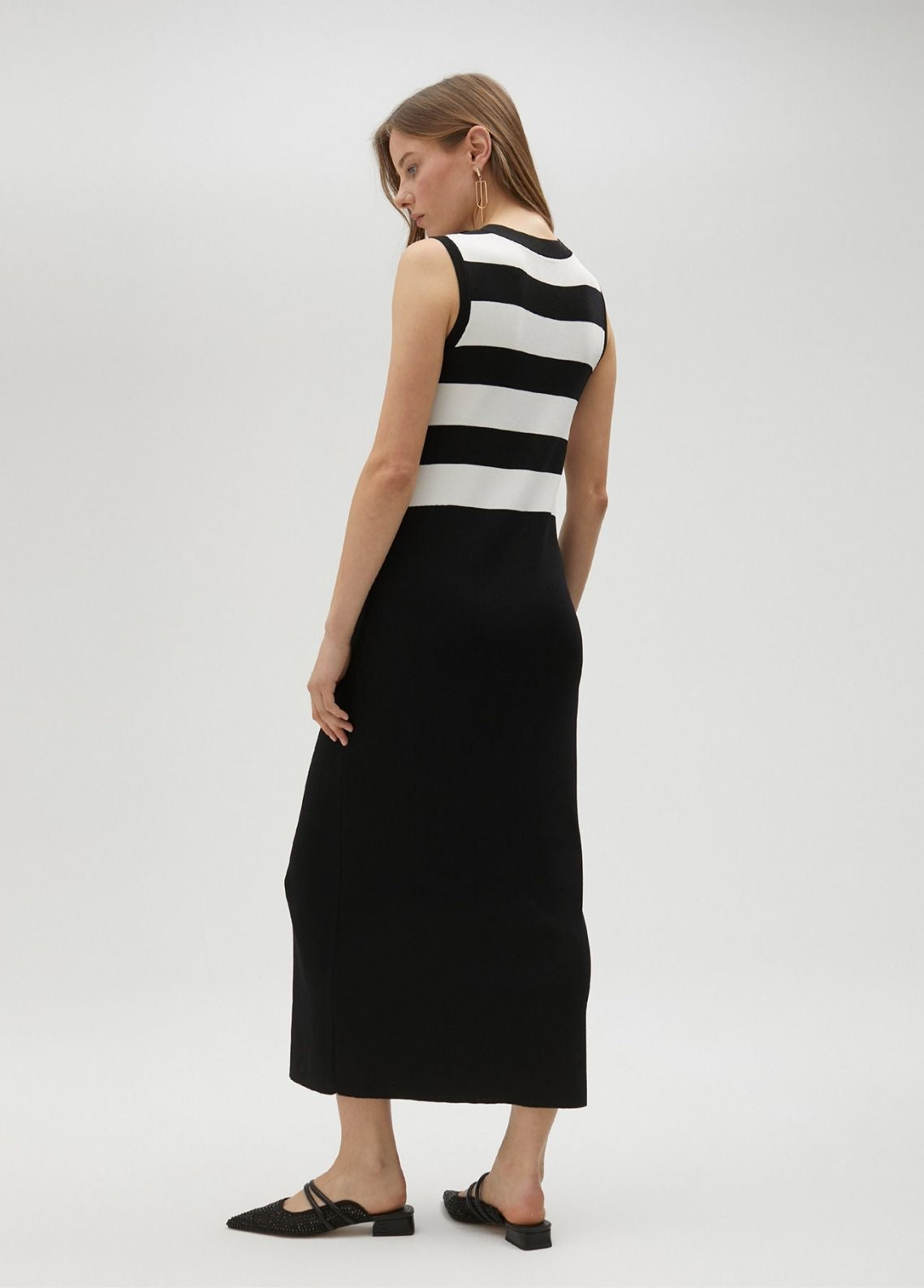 VESTIDO DE MALHA BICOLOR - LOLA CASADEMUNT