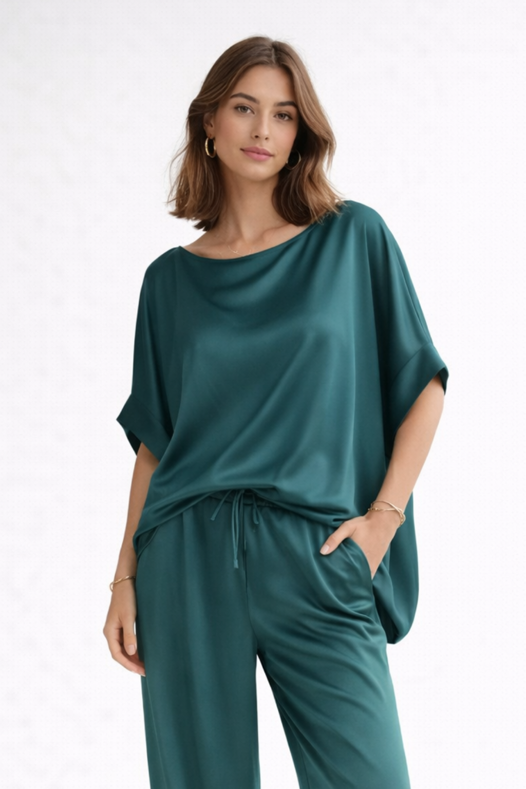 BLUSA BÁSICA EM CETIM - OPERÀ