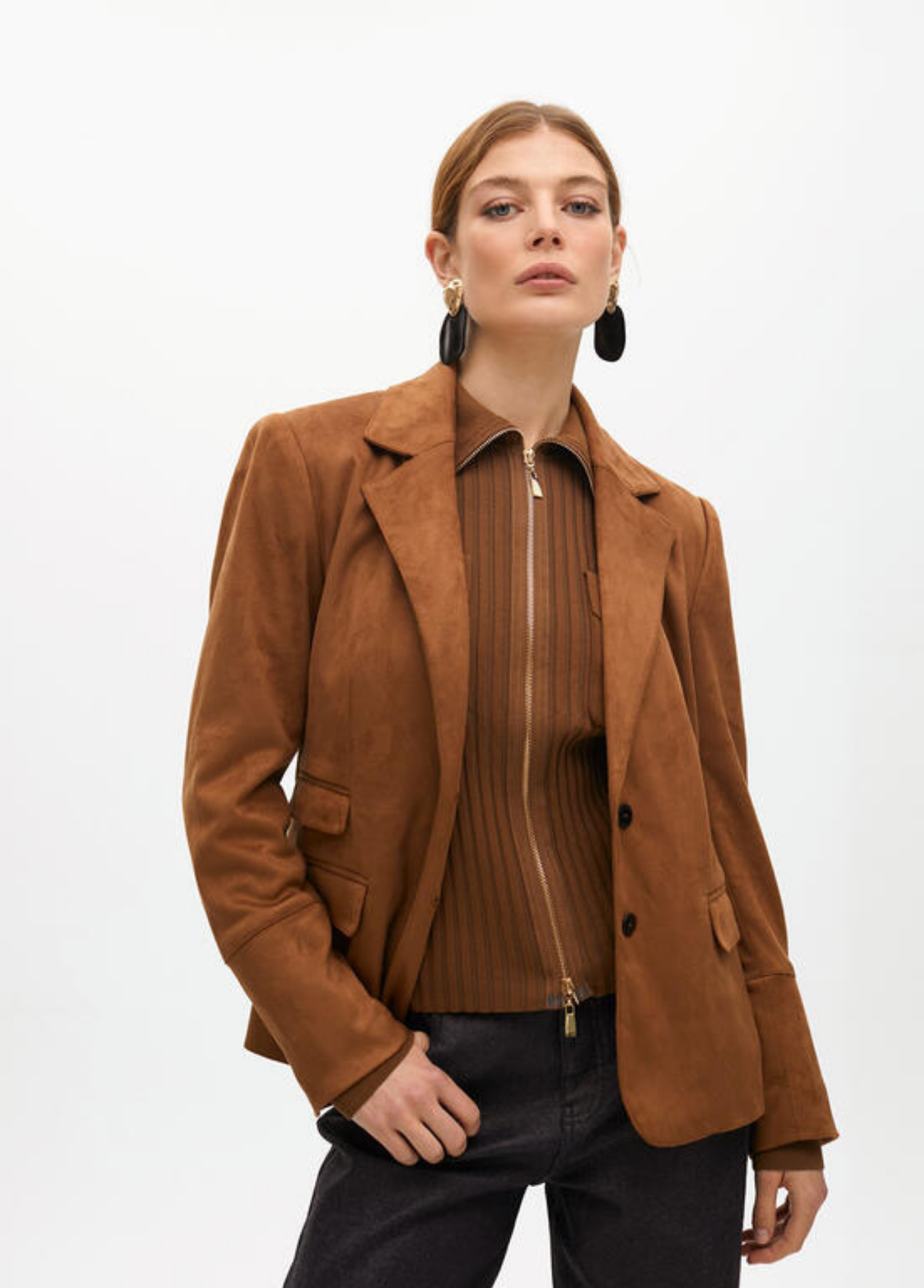 BLAZER CAMEL COM GOLA ANIMAL PRINT REMOVÍVEL - LOLA CASADEMUNT