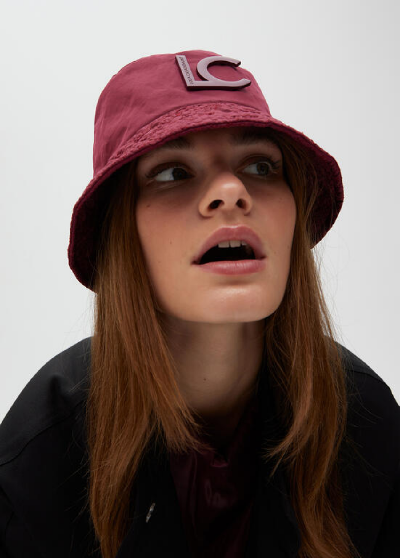CHAPÉU BUCKET - LOLA CASADEMUNT
