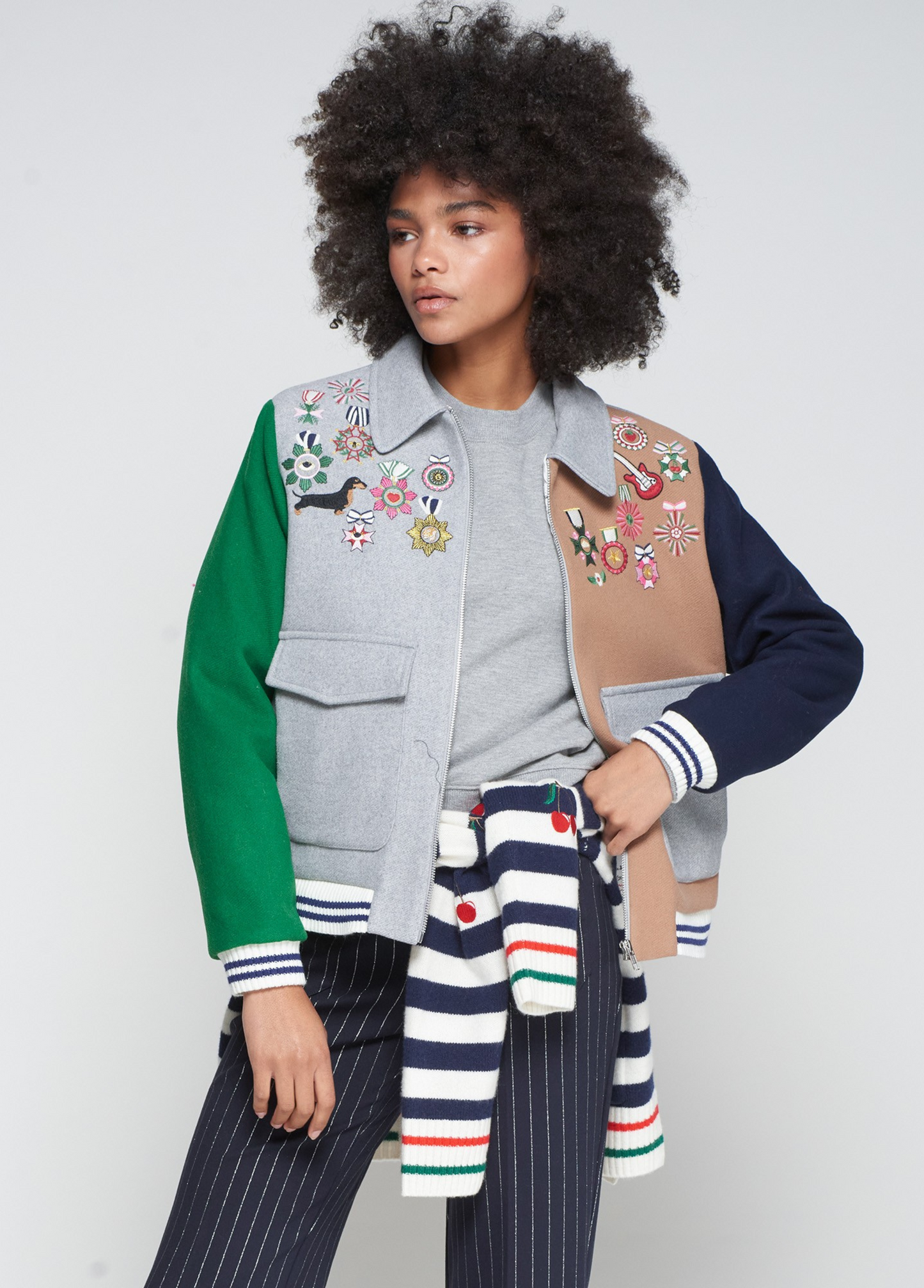BOMBER MULTICOLORIDO COM BORDADOS - VILAGALLO