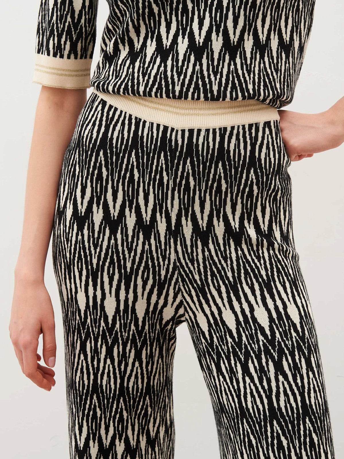 CALÇAS DE MALHA ESTAMPADAS COM PORMENOR LUREX - GERRY WEBER