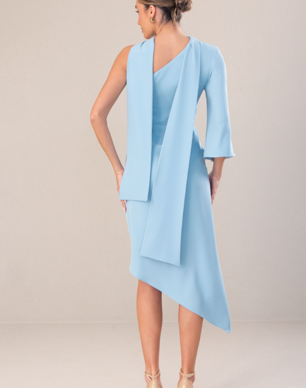 VESTIDO ASSIMÉTRICO E ESVOAÇANTE AZUL CELESTE - FERRACHE