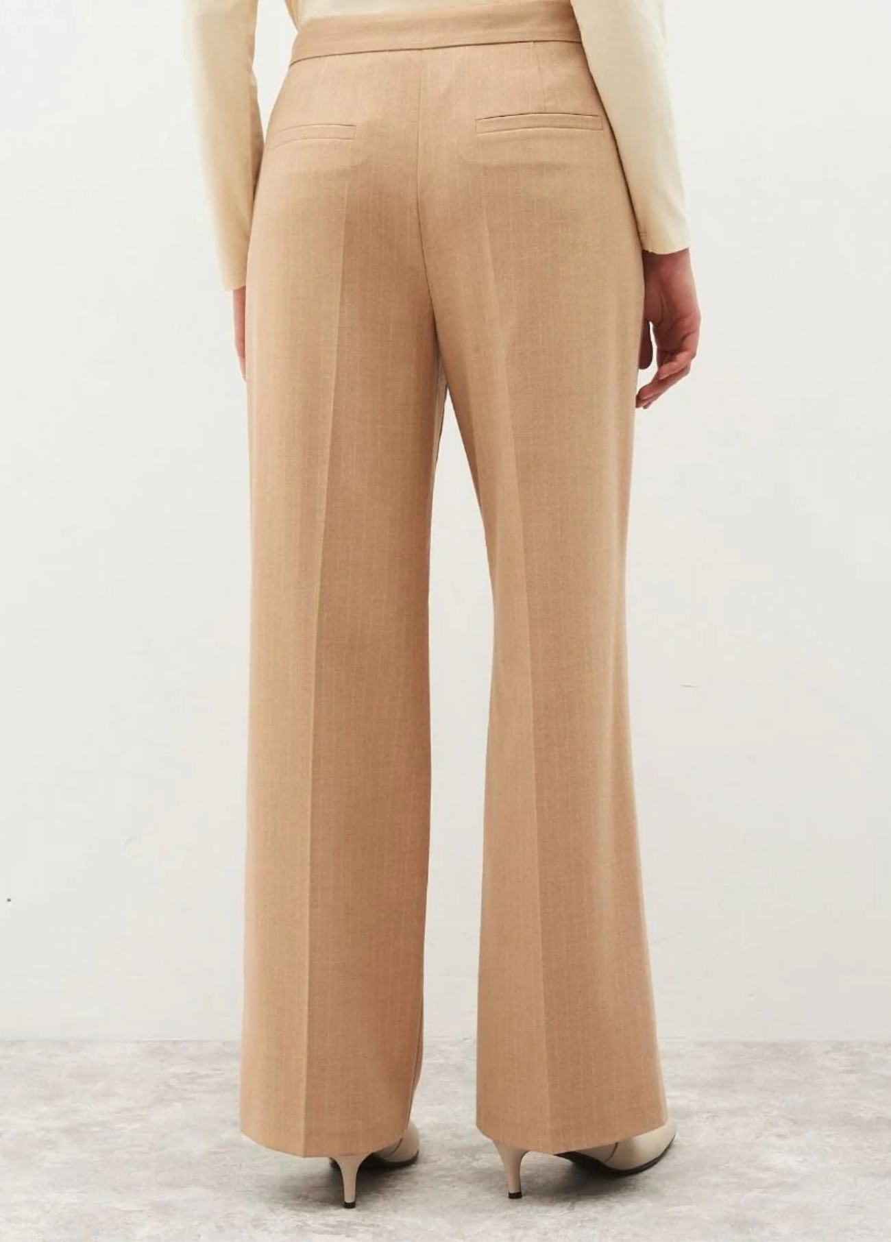 CALÇAS CLÁSSICAS CAMEL COM RISCAS - GERRY WEBER