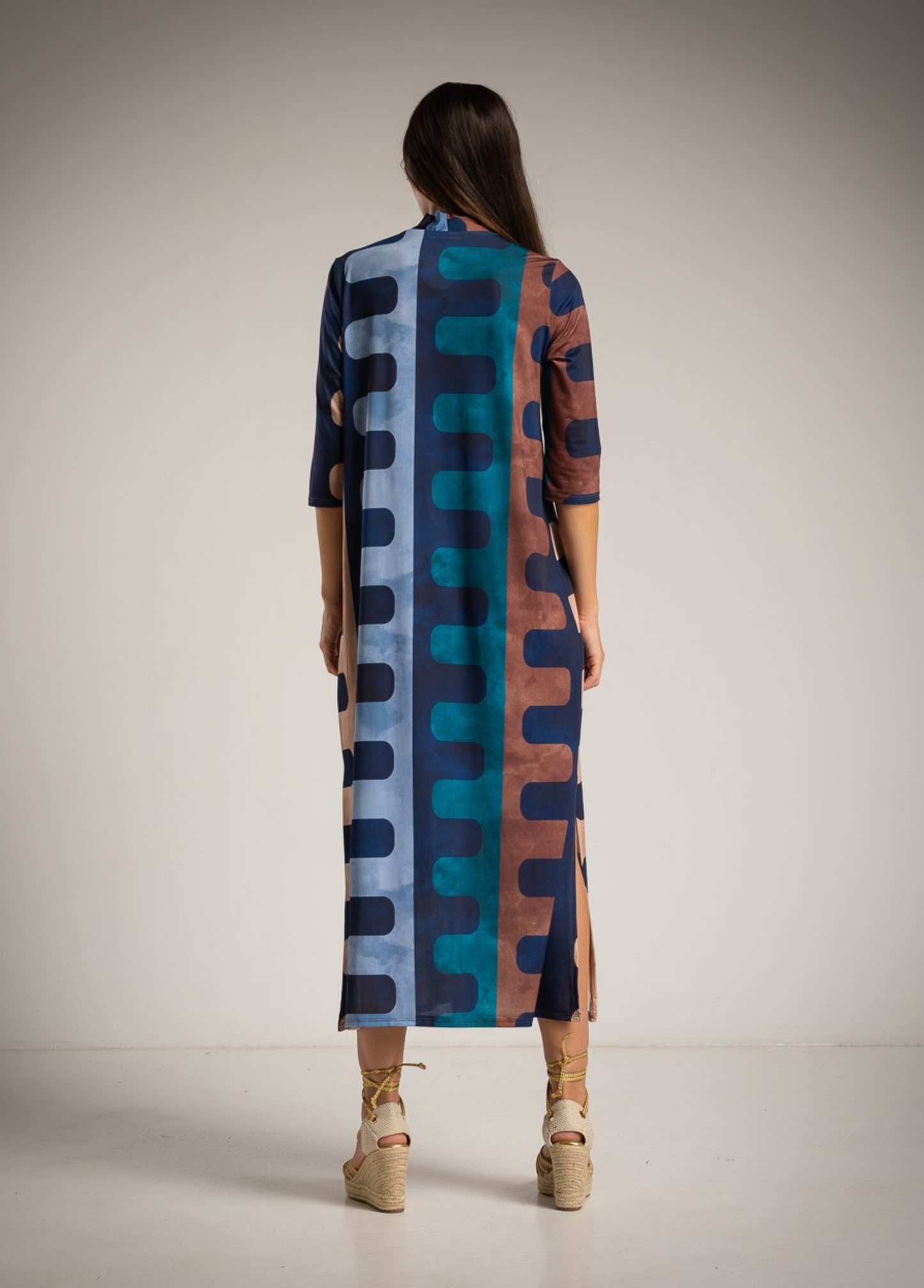 VESTIDO DE MALHA COM PADRÃO GEOMÉTRICO - ALBANOS