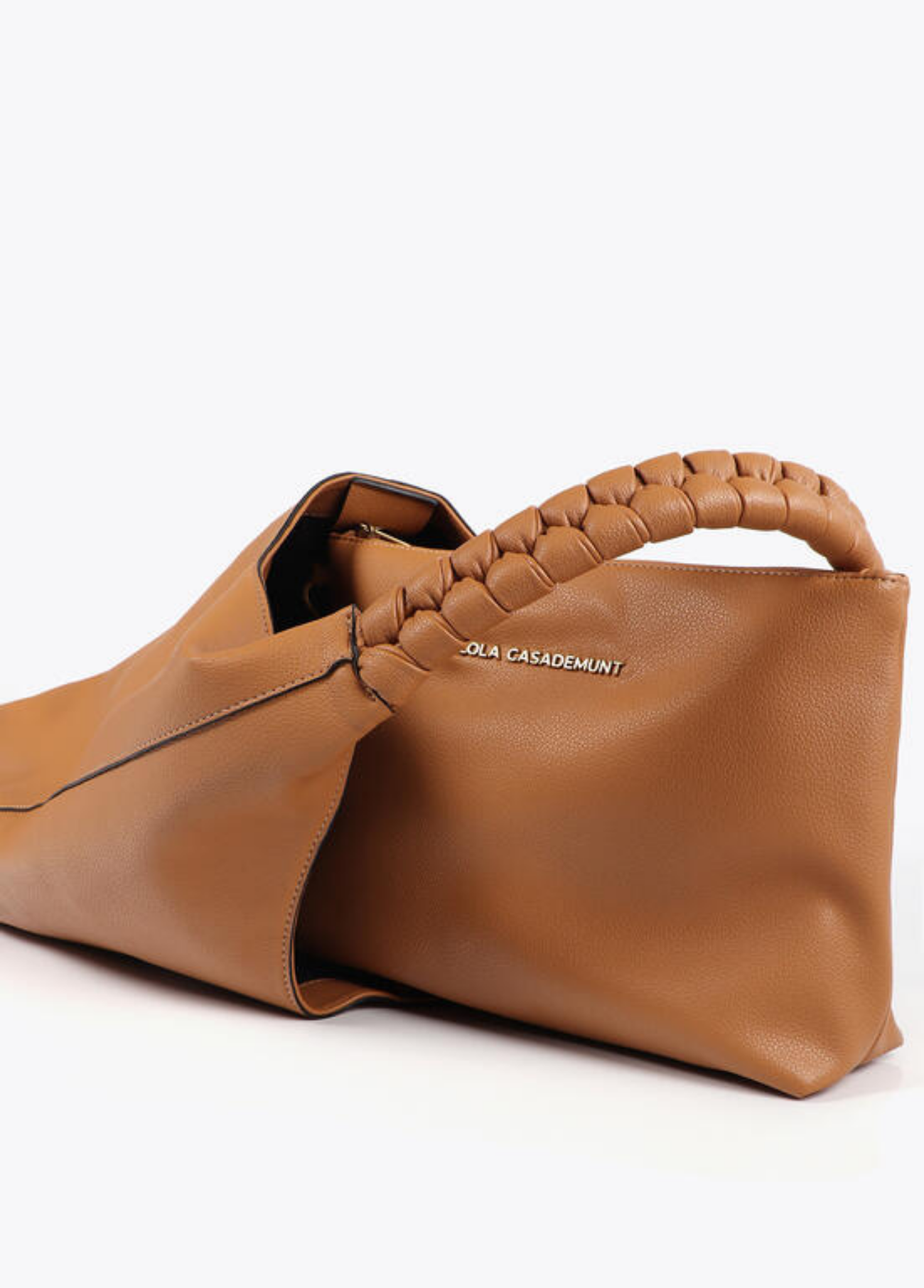 SHOPPER COM ALÇA ENTRAÇADA E LOGÓTIPO- LOLA CASADEMUNT