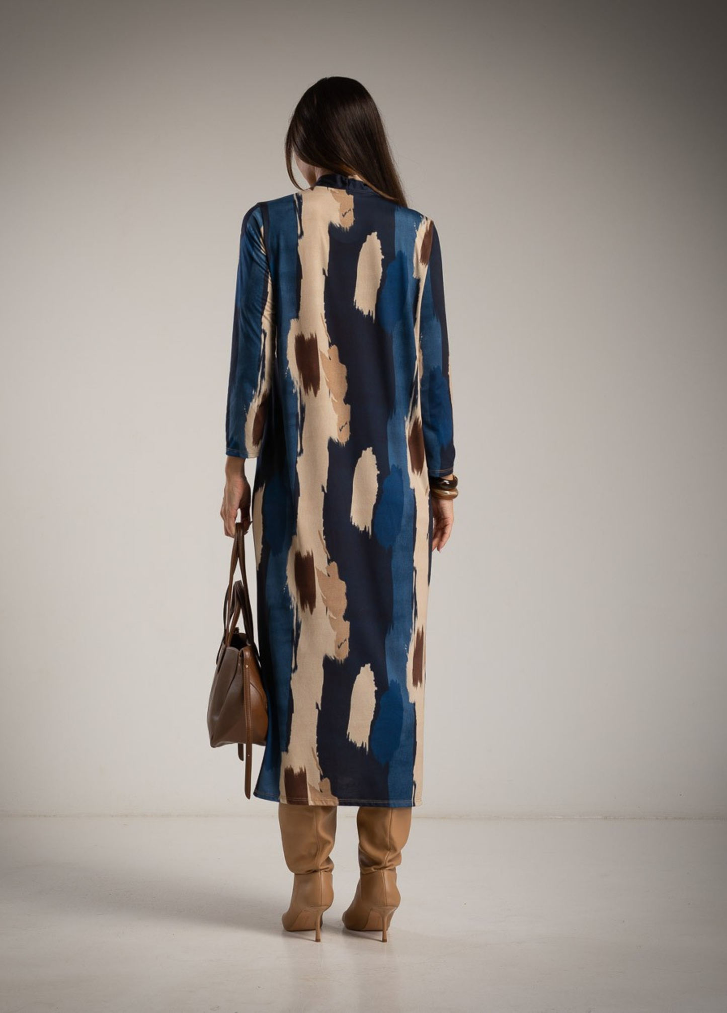 VESTIDO DE MALHA COM ESTAMPADO AZUL E CAMEL - ALBANOS