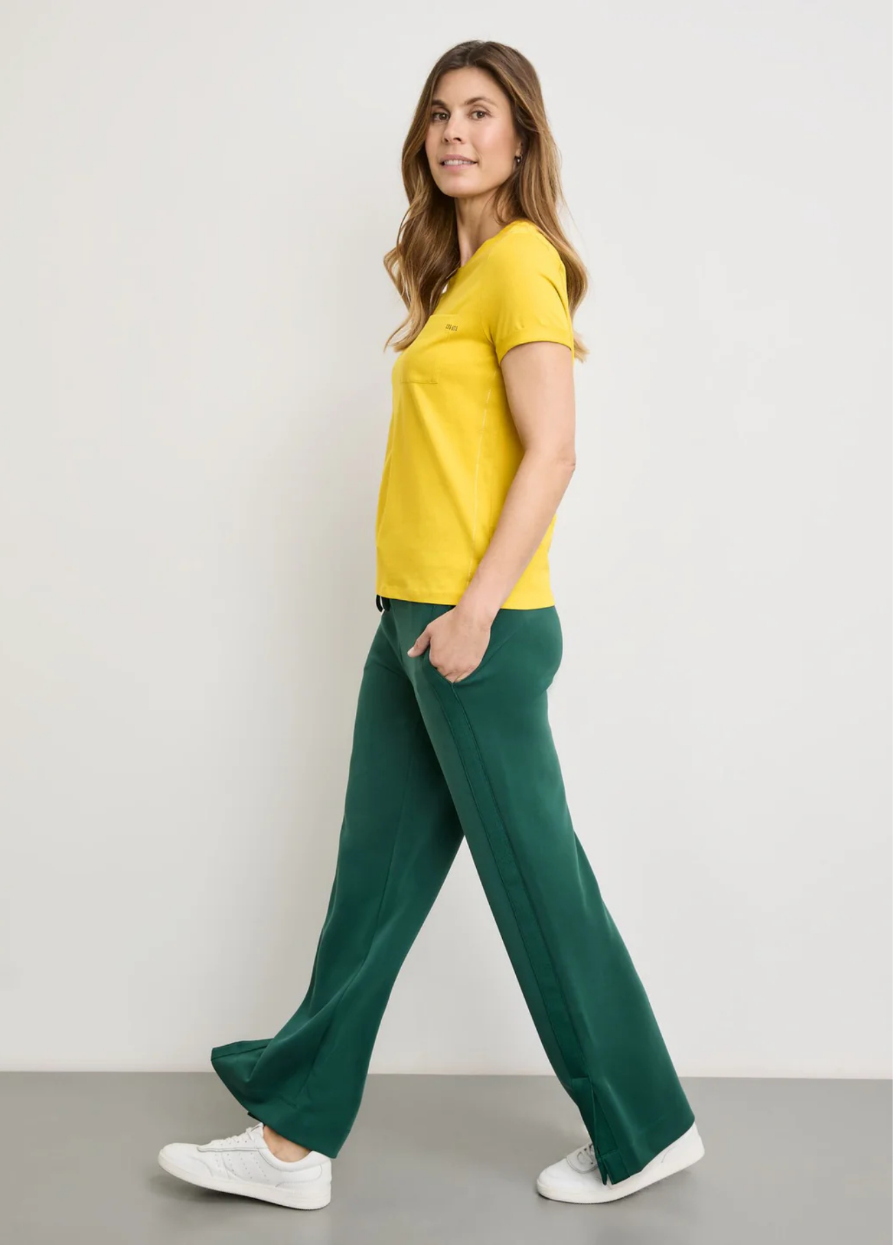 T-SHIRT ALGODÃO COM STRASS DECORATIVOS - GERRY WEBER