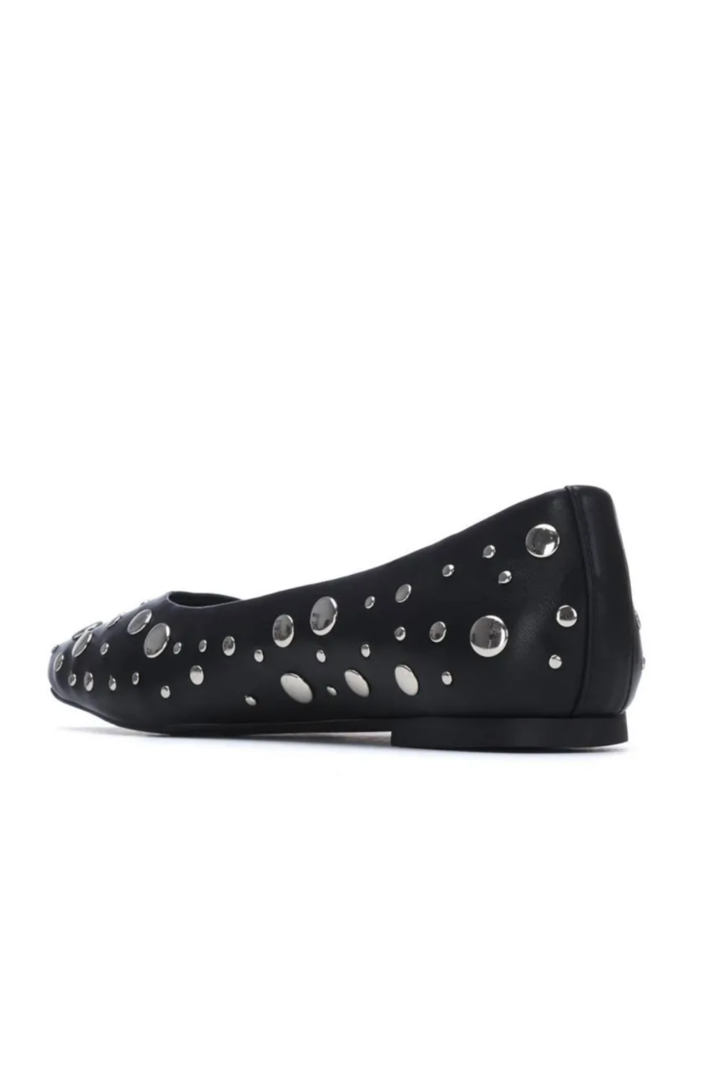 BAILARINA PRETA COM TACHAS PRATEADAS - XTI SHOES