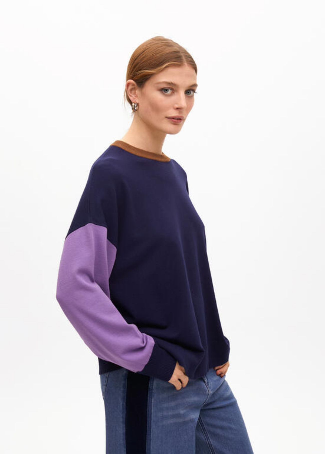 CAMISOLA DE MALHA COM MANGA COMPRIDA E DETALHE BICOLOR - LOLA CASADEMUNT
