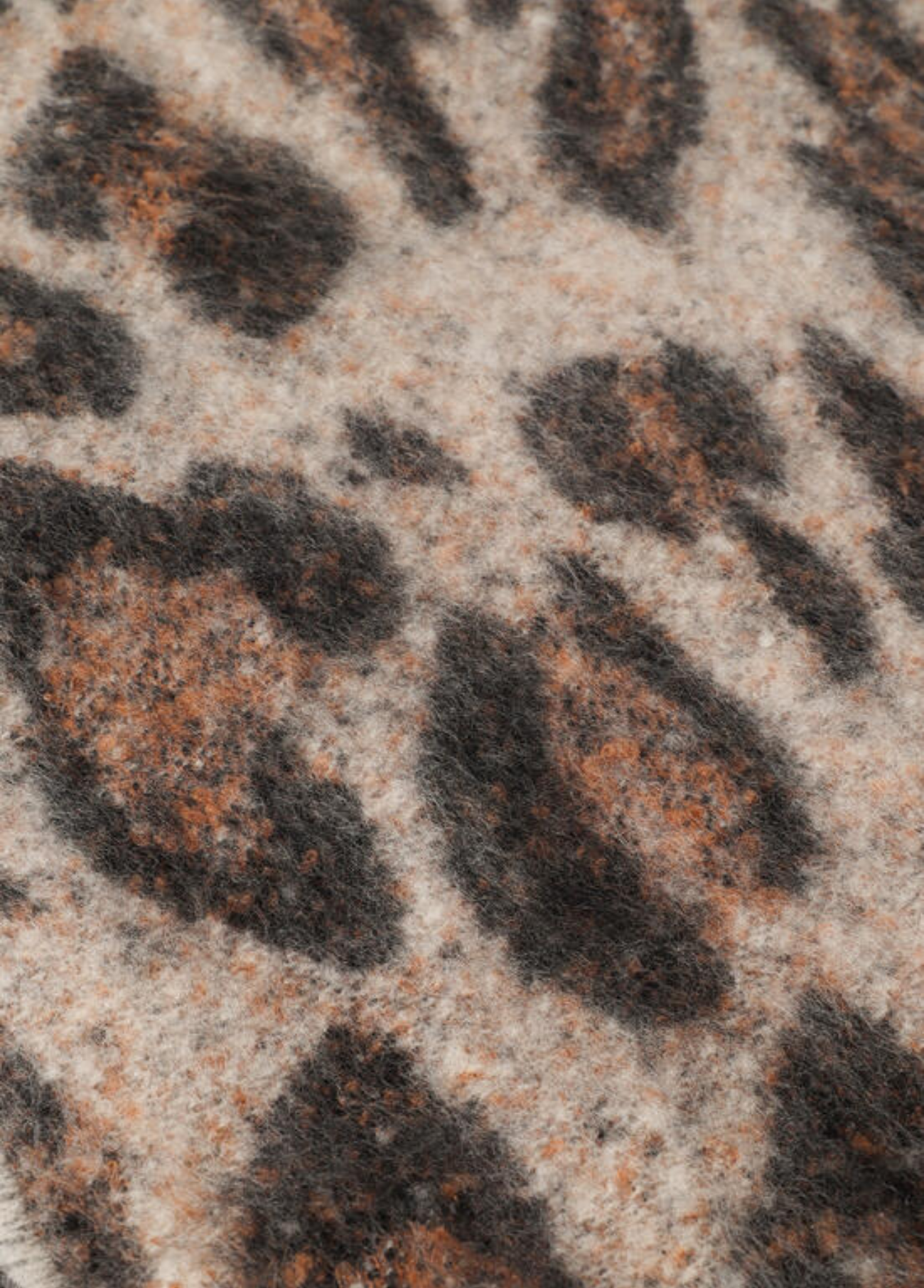 CACHECOL ANIMAL PRINT COM FRANJAS - LOLA CASADEMUNT