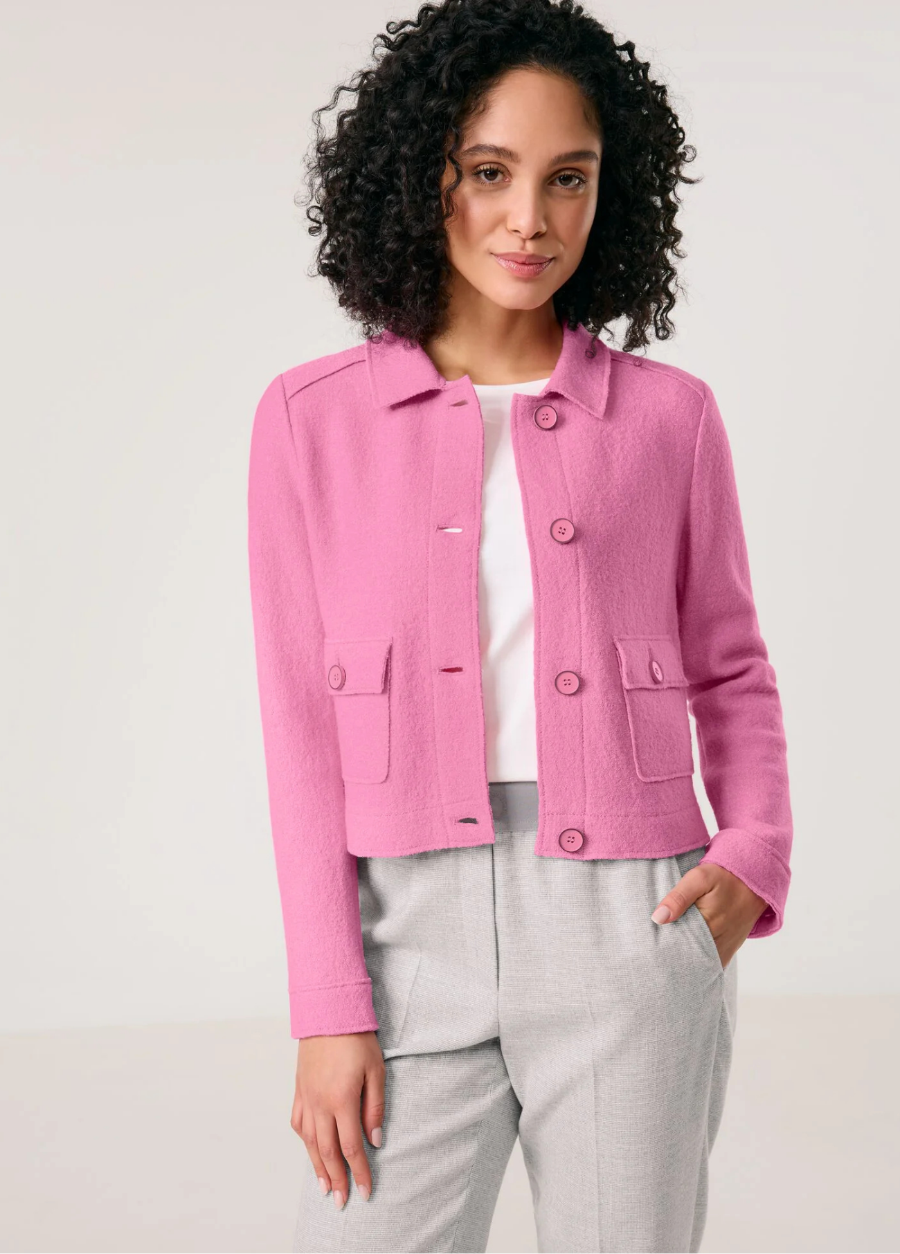 JAQUETA BLAZER BOXY FEITA DE LÃ EM ROSA - GERRY WEBER