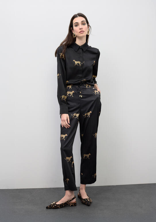 CAMISA DE CETIM COM ESTAMPADO DE LEOPARDOS - LOLA CASADEMUNT