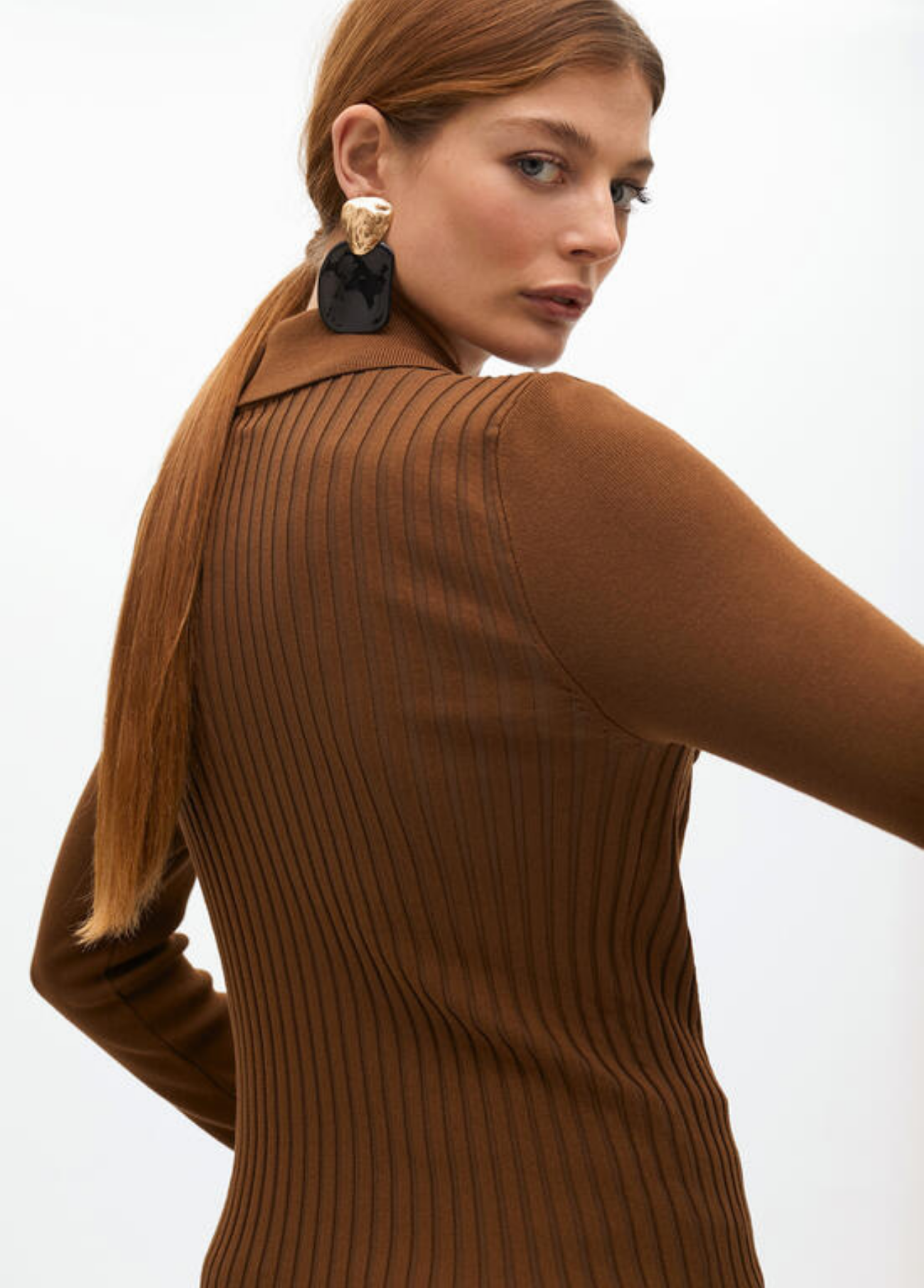 CARDIGAN COM FECHO DOURADO E GOLA - LOLA CASADEMUNT