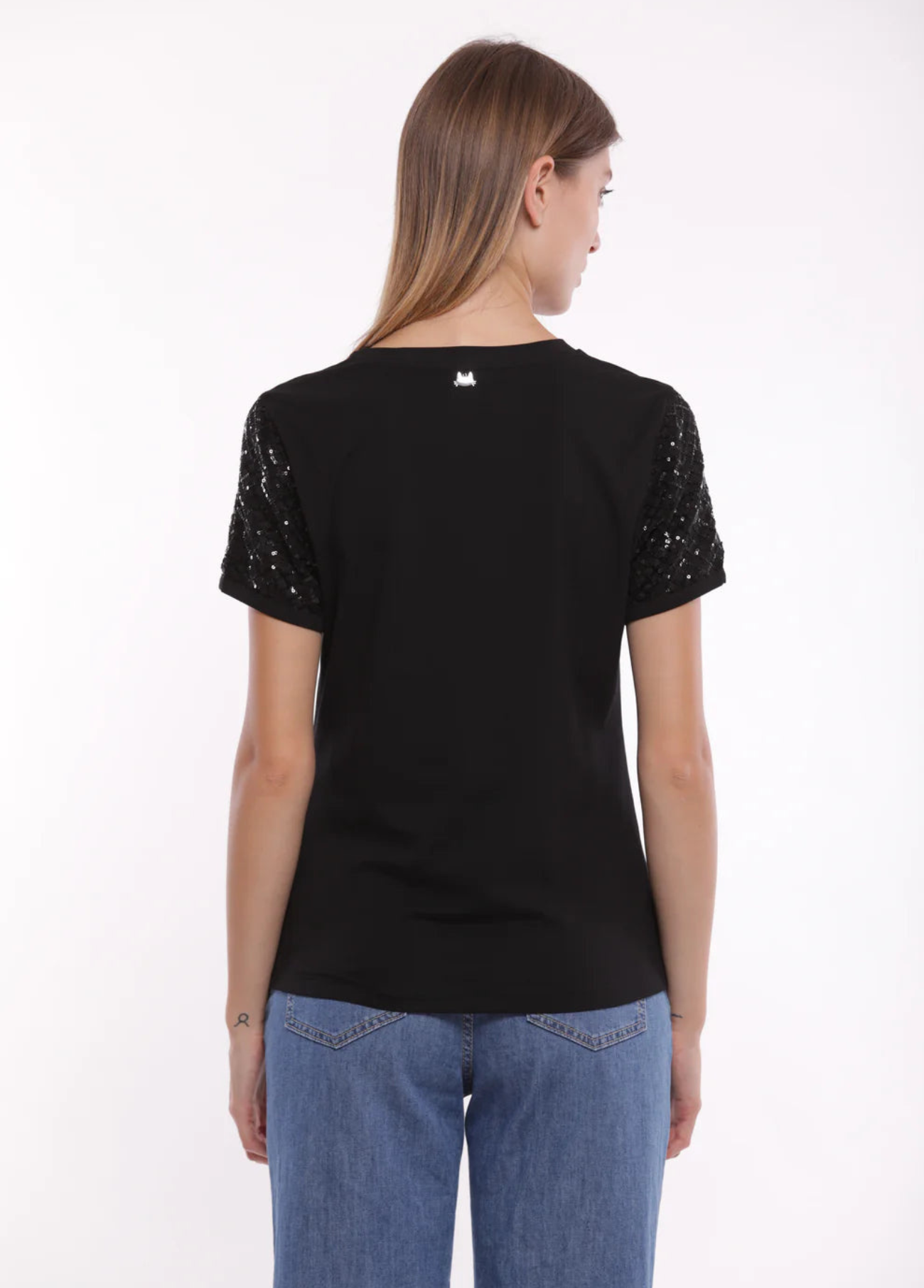 T-SHIRT COM BOLSO E MANGAS DE LANTEJOULAS - MIMI MUA