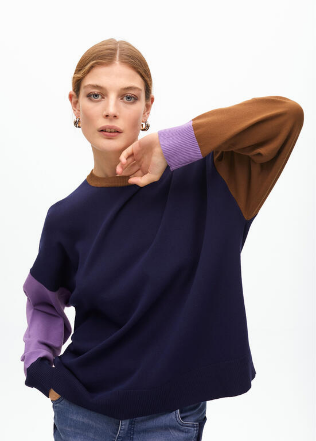CAMISOLA DE MALHA COM MANGA COMPRIDA E DETALHE BICOLOR - LOLA CASADEMUNT