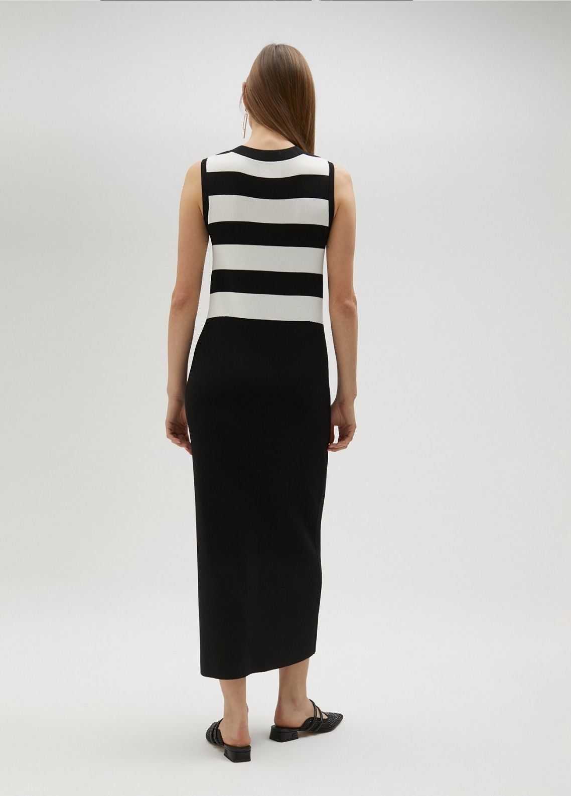 VESTIDO DE MALHA BICOLOR - LOLA CASADEMUNT