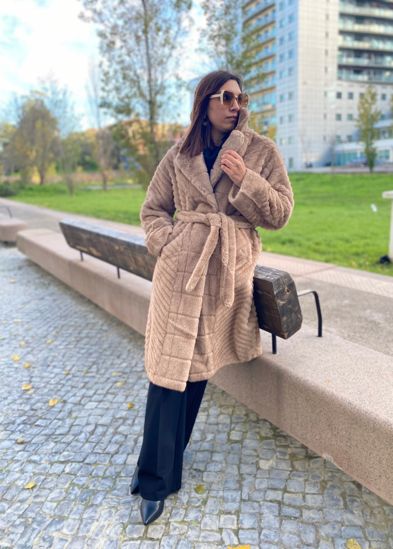 SOBRETUDO DE PÊLO SINTÉTICO ESTILO ROBE - ALIBY