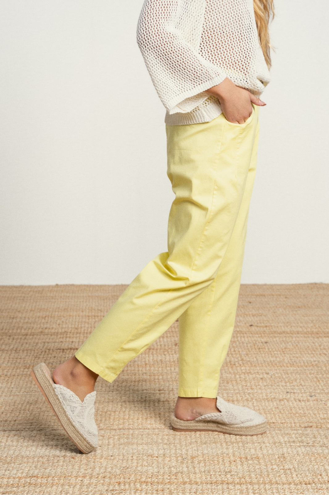 CALÇAS EM ALGODÃO COM CINTO - SMF