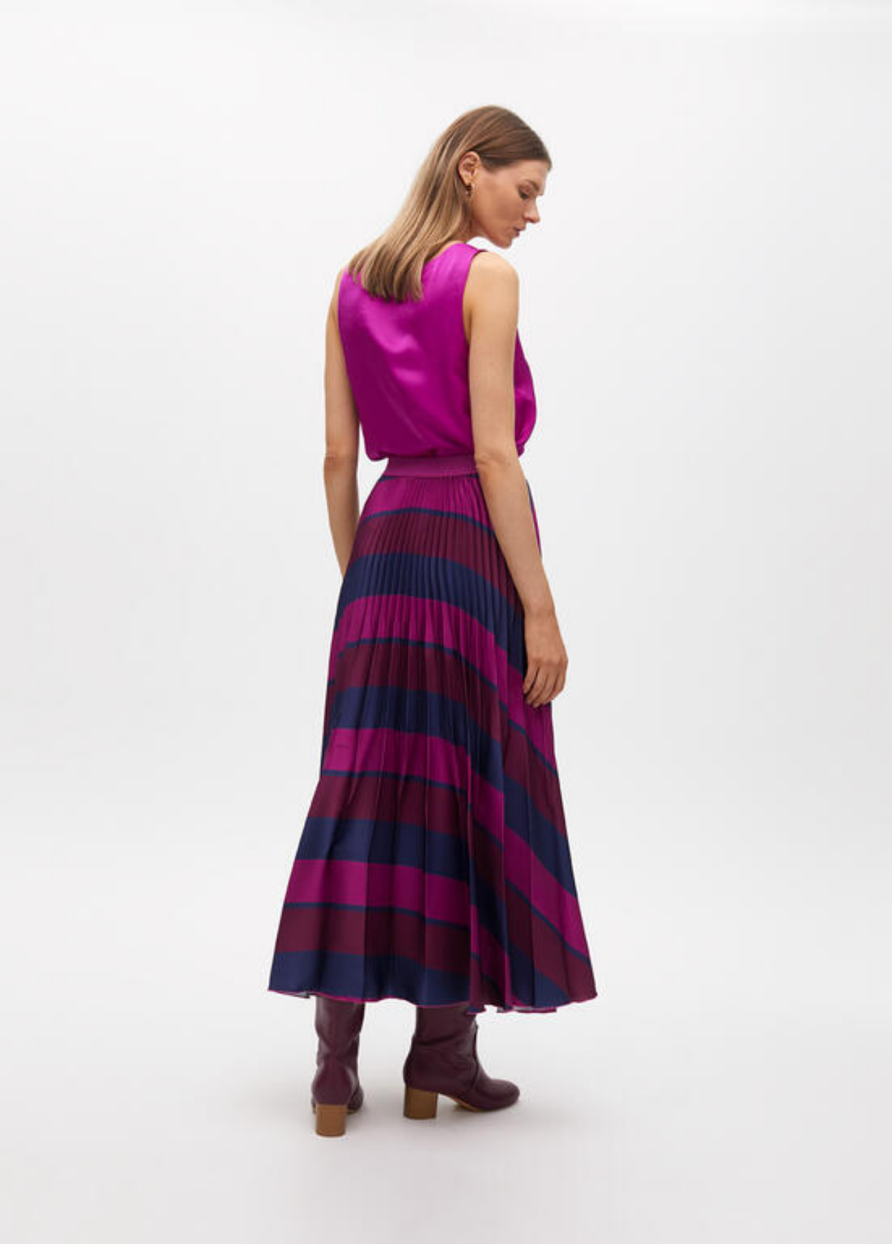 SAIA PLISSADA MIDI COM RISCAS DIAGONAIS - LOLA CASADEMUNT