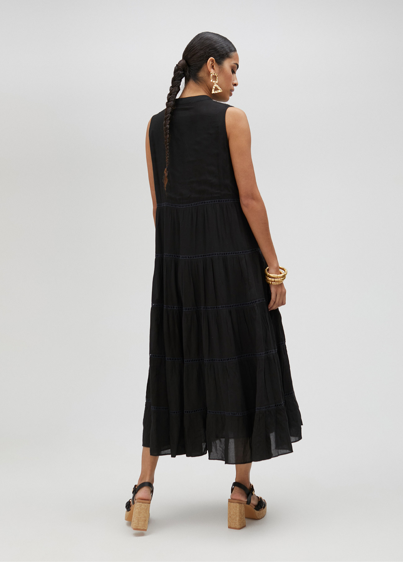 VESTIDO COMPRIDO COM BORDADO NO PEITO - LOLA CASADEMUNT