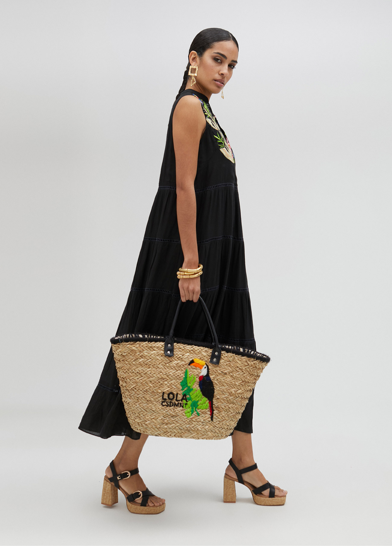 CESTA COM TUCANO BORDADO - LOLA CASADEMUNT