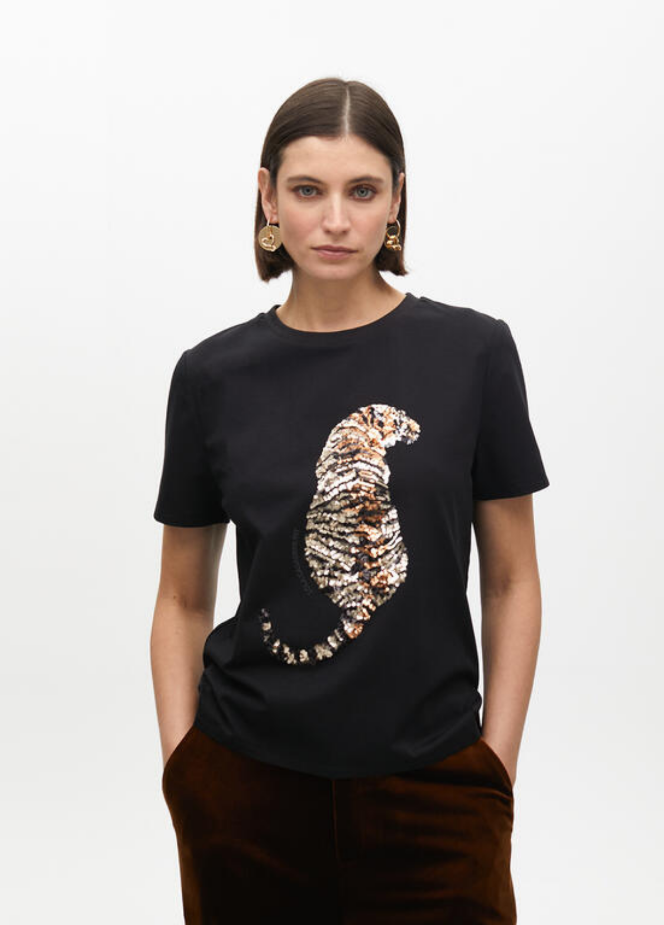 T-SHIRT COM APLICAÇÃO TIGRE EM LANTEJOULAS - LOLA CASADEMUNT
