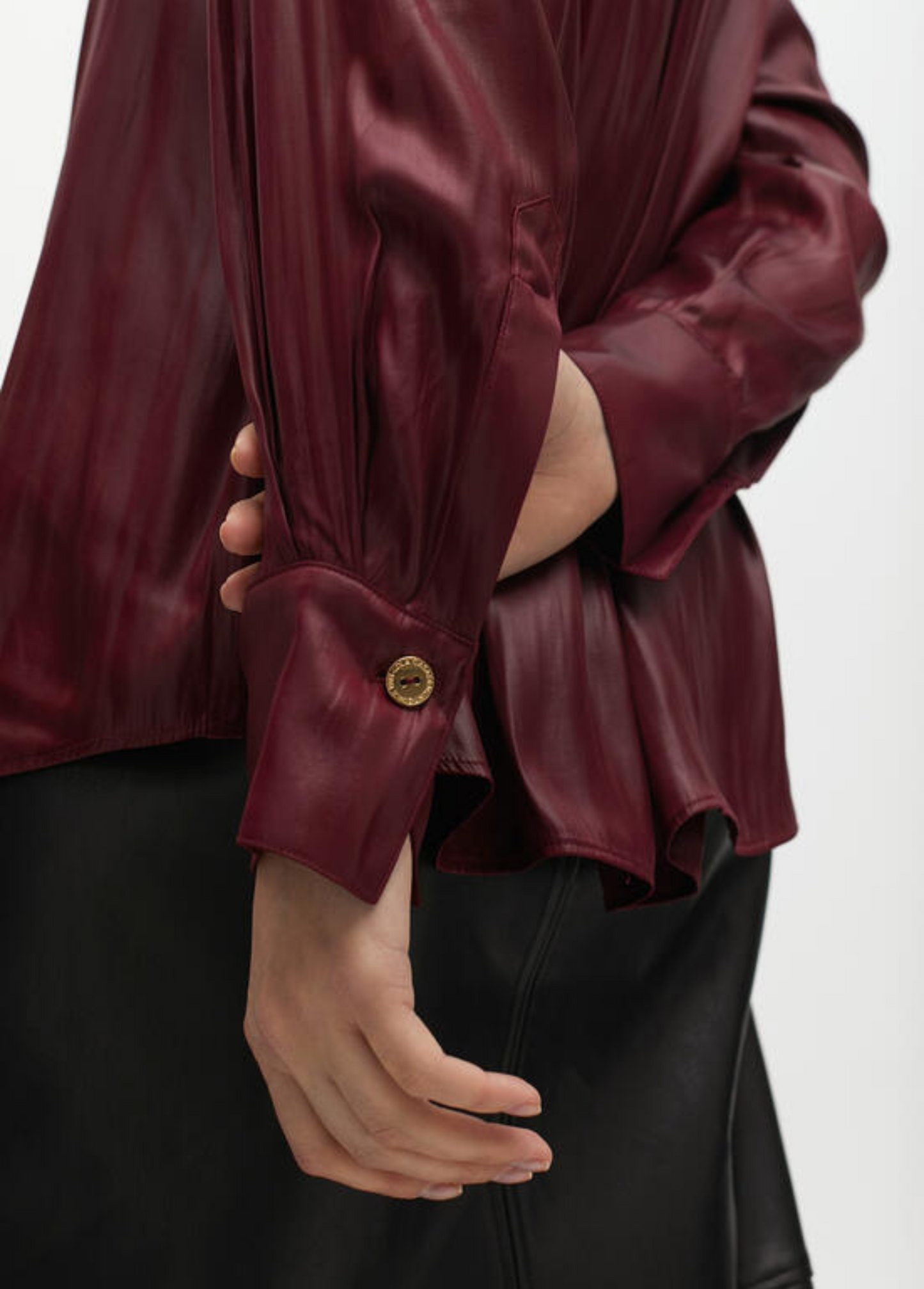 CAMISA FLUIDA COM EFEITO ACETINADO - LOLA CASADEMUNT