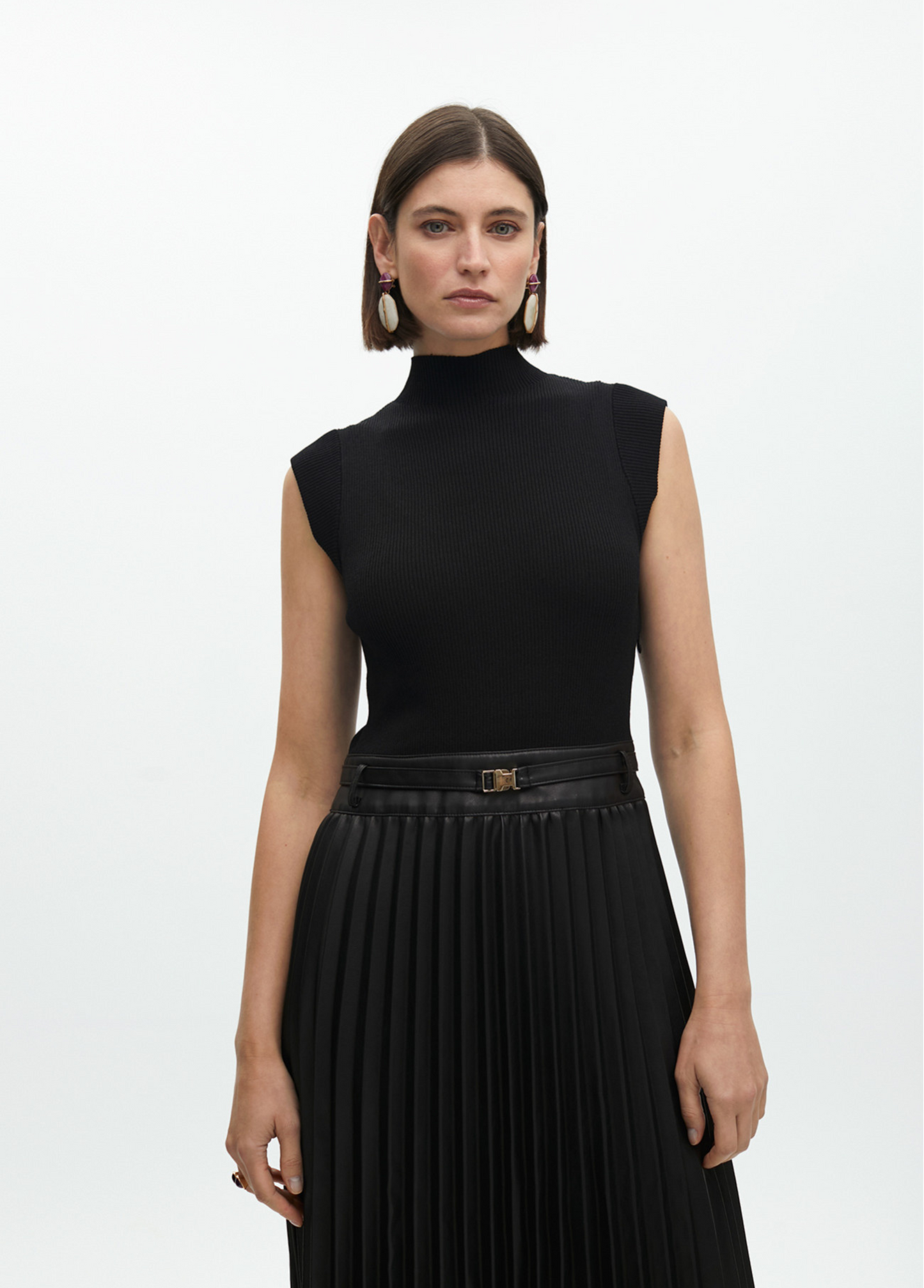 VESTIDO MIDI ELEGANTE COM SAIA PLISSADA E CINTO - LOLA CASADEMUNT
