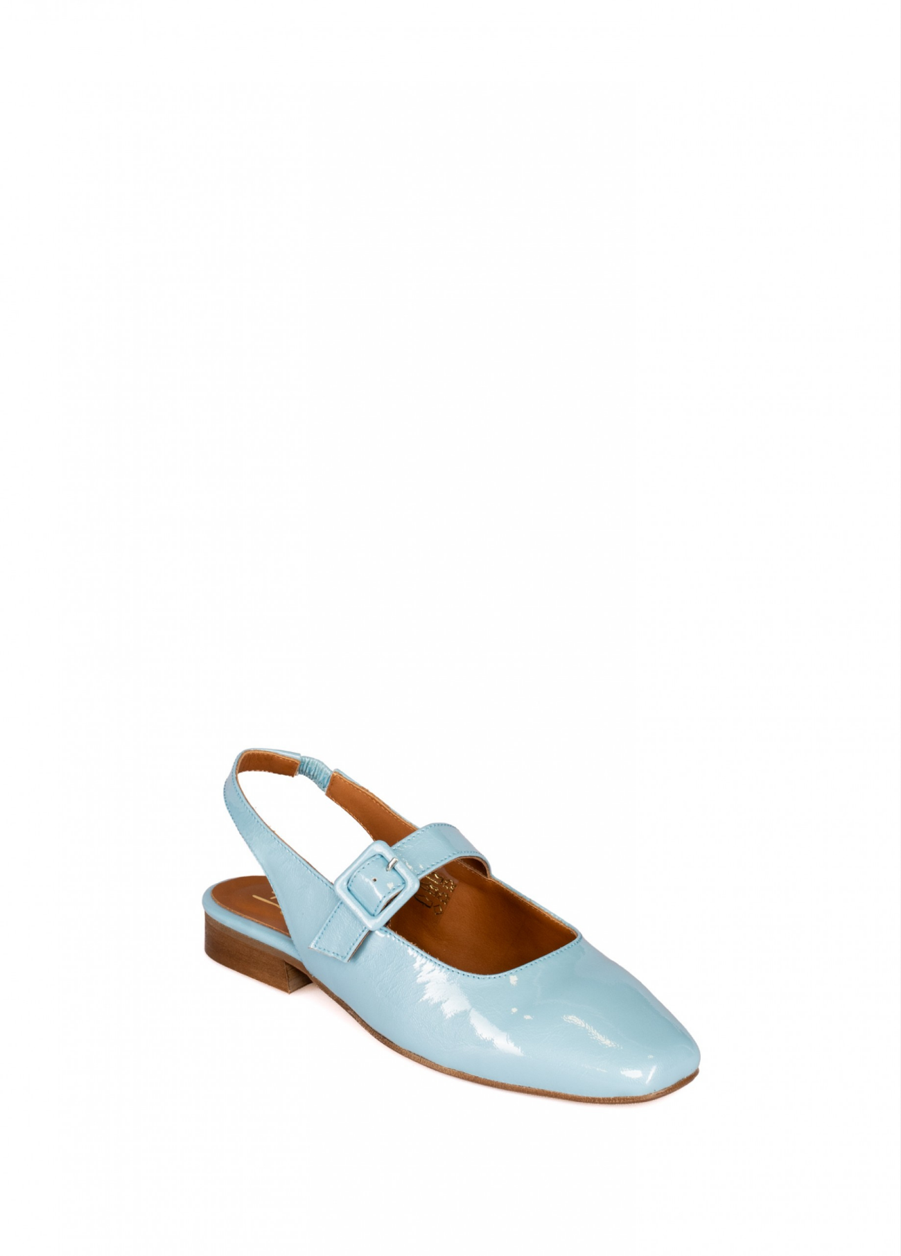 SAPATO RASO EM VERNIZ COM FIVELA - TAPADAS