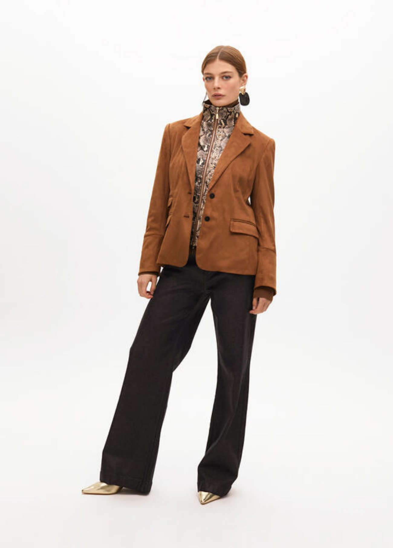 BLAZER CAMEL COM GOLA ANIMAL PRINT REMOVÍVEL - LOLA CASADEMUNT
