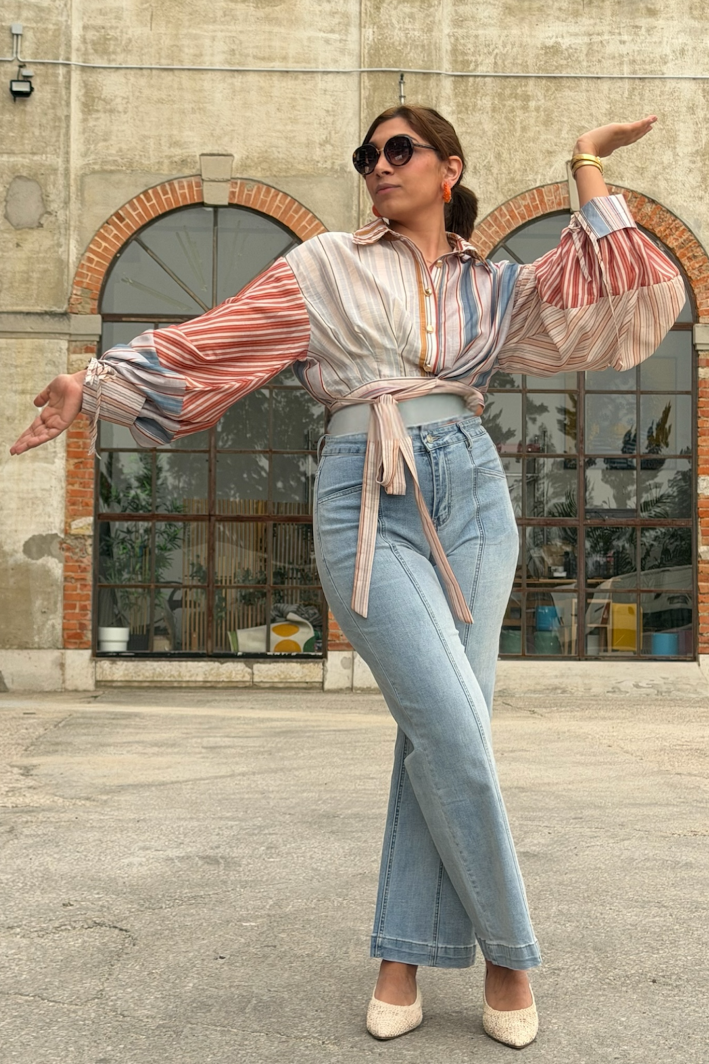 CAMISA COM MANGA ABALONADA ÀS RISCAS - ALIBY