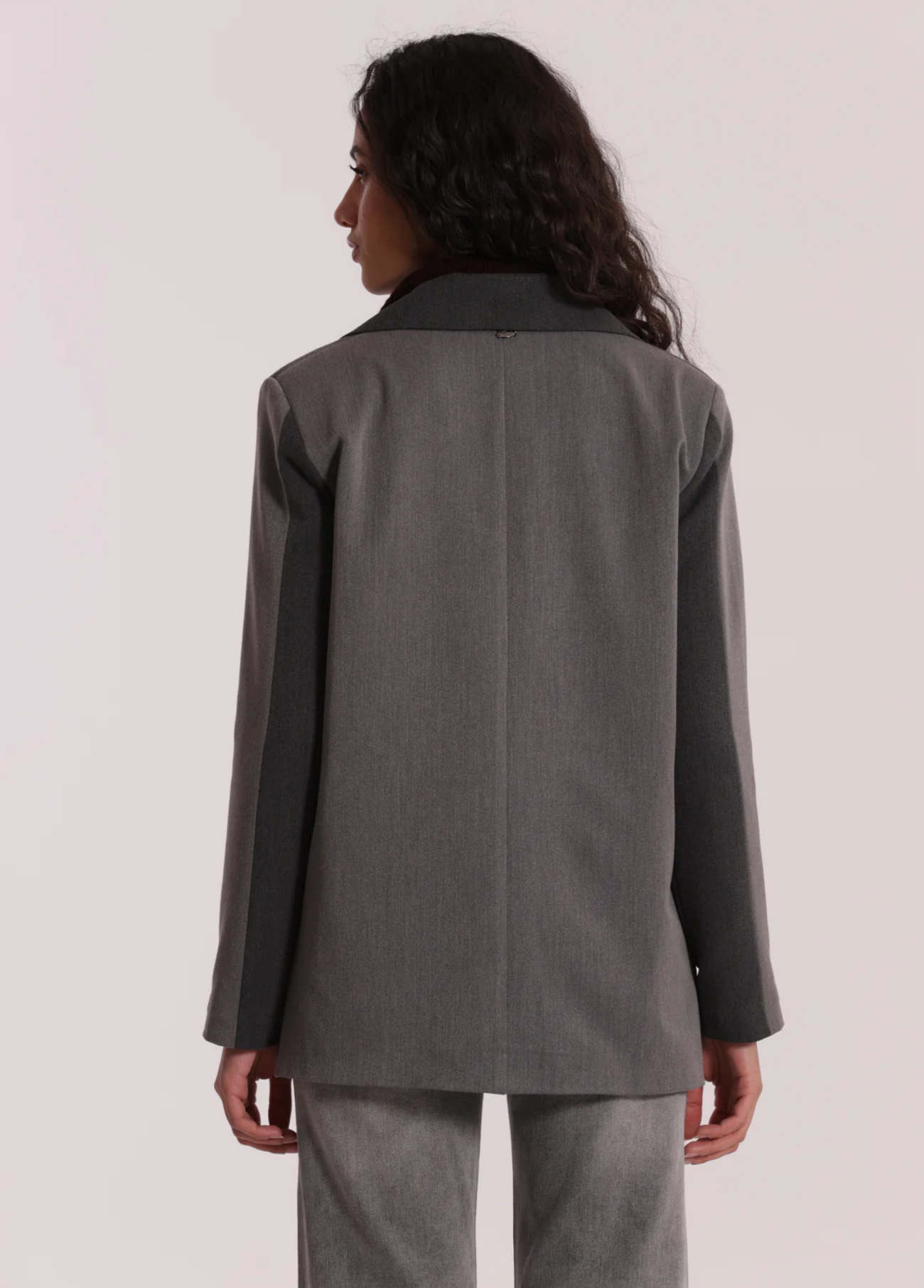 BLAZER BICOLOR EM 2 TONS DE CINZA - MIMI MUA