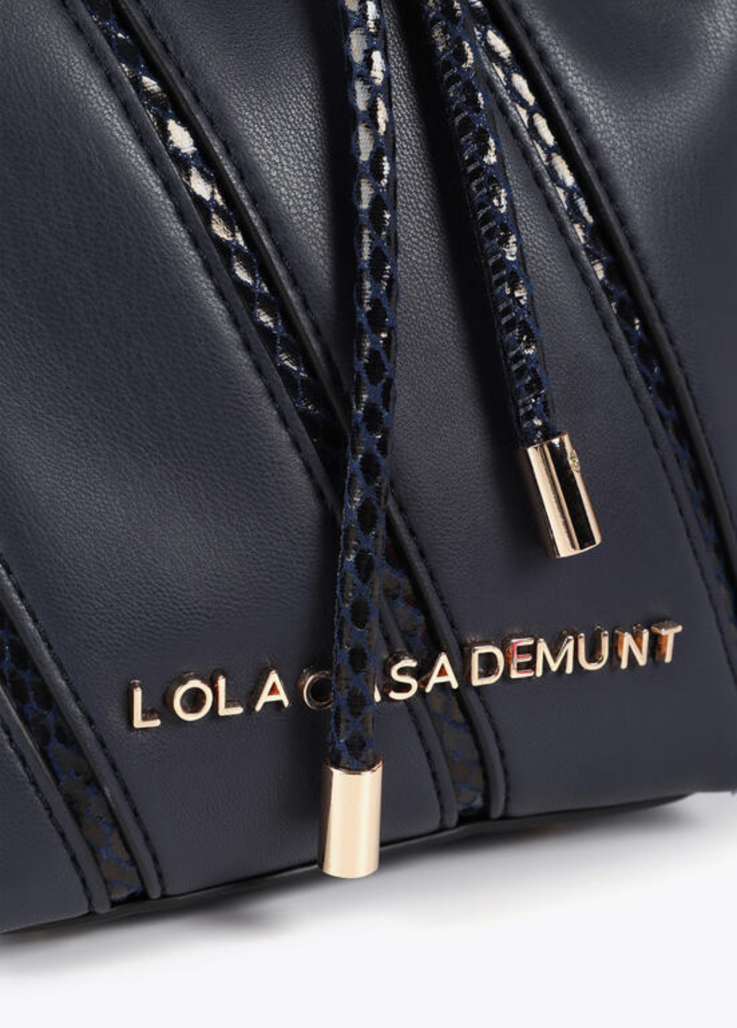 BOLSA BUCKET ENTRANÇADA COM CORDÃO - LOLA CASADEMUNT