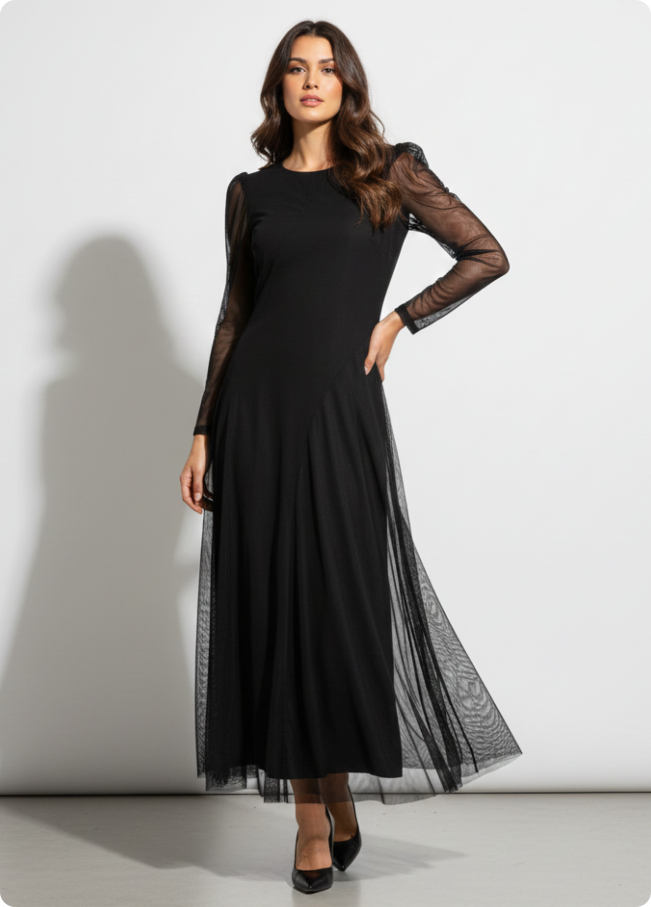 VESTIDO PRETO COM MANGA DE TULE - ADET